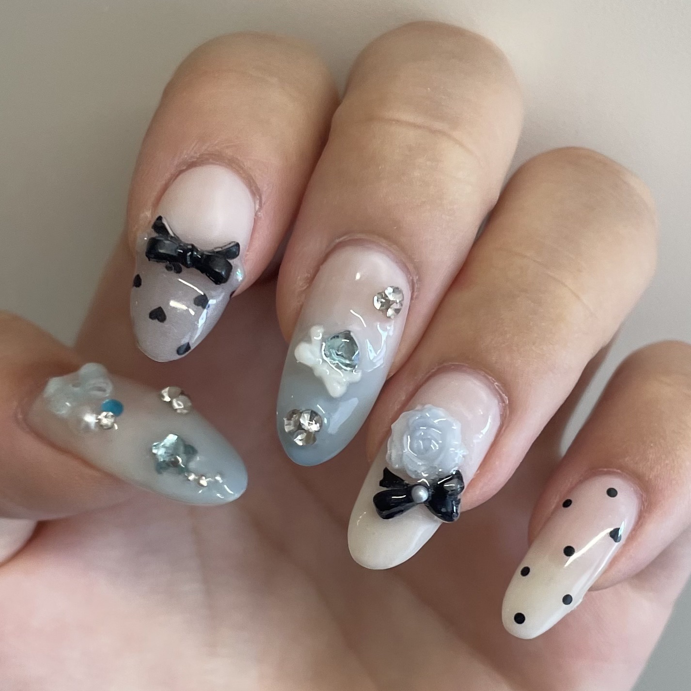 #ネイル,#ジェルネイル,#キラキラネイル,#簡単ネイル,#夏ネイル,#秋ネイル,#冬ネイル,#大人ネイル,#大人ネイル,#韓國ネイル,#フットネイルのネイルデザイン