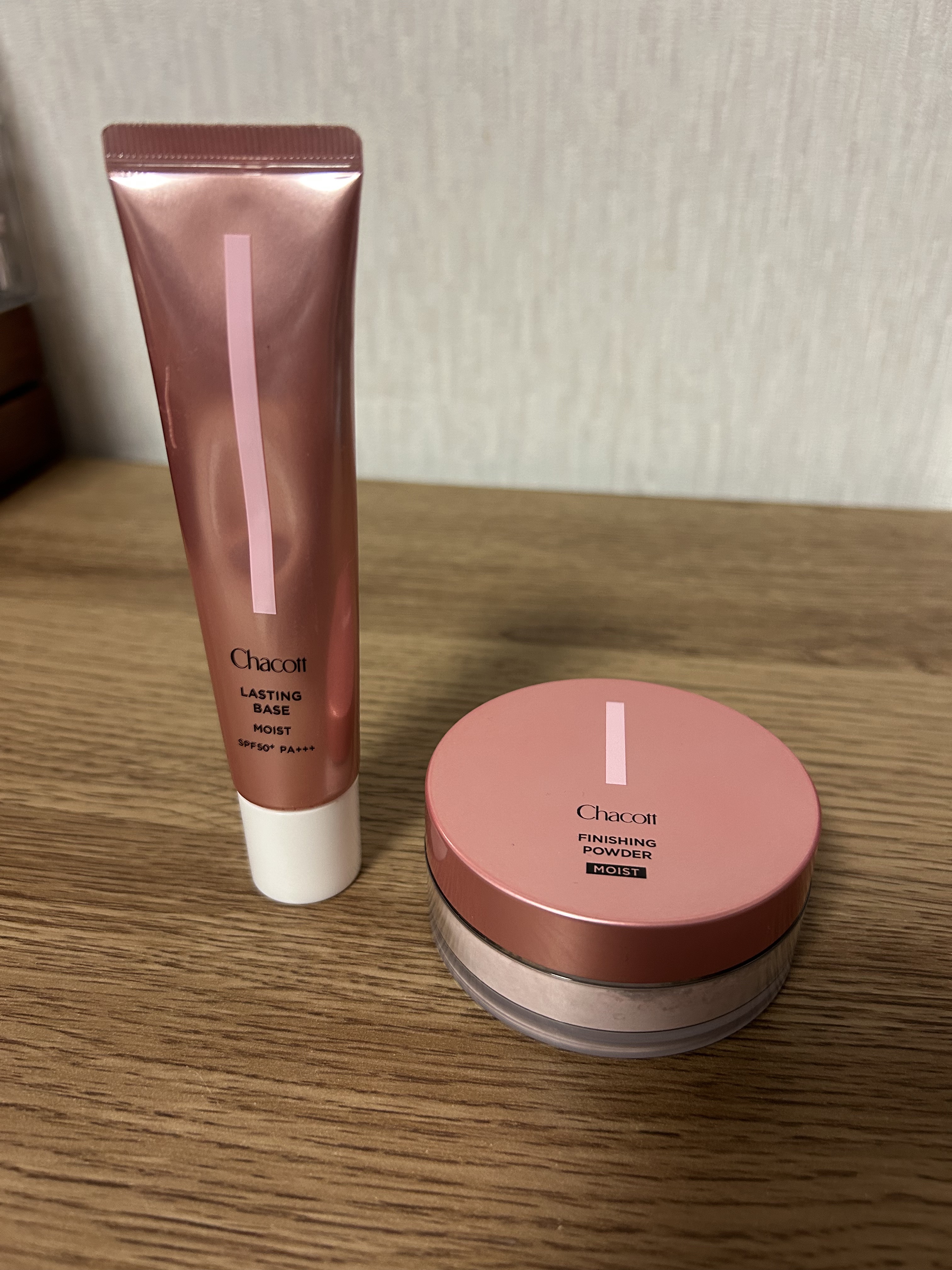 フィニッシングパウダー モイストC/チャコット・コスメティクス/ルースパウダーを使ったクチコミ（1枚目）