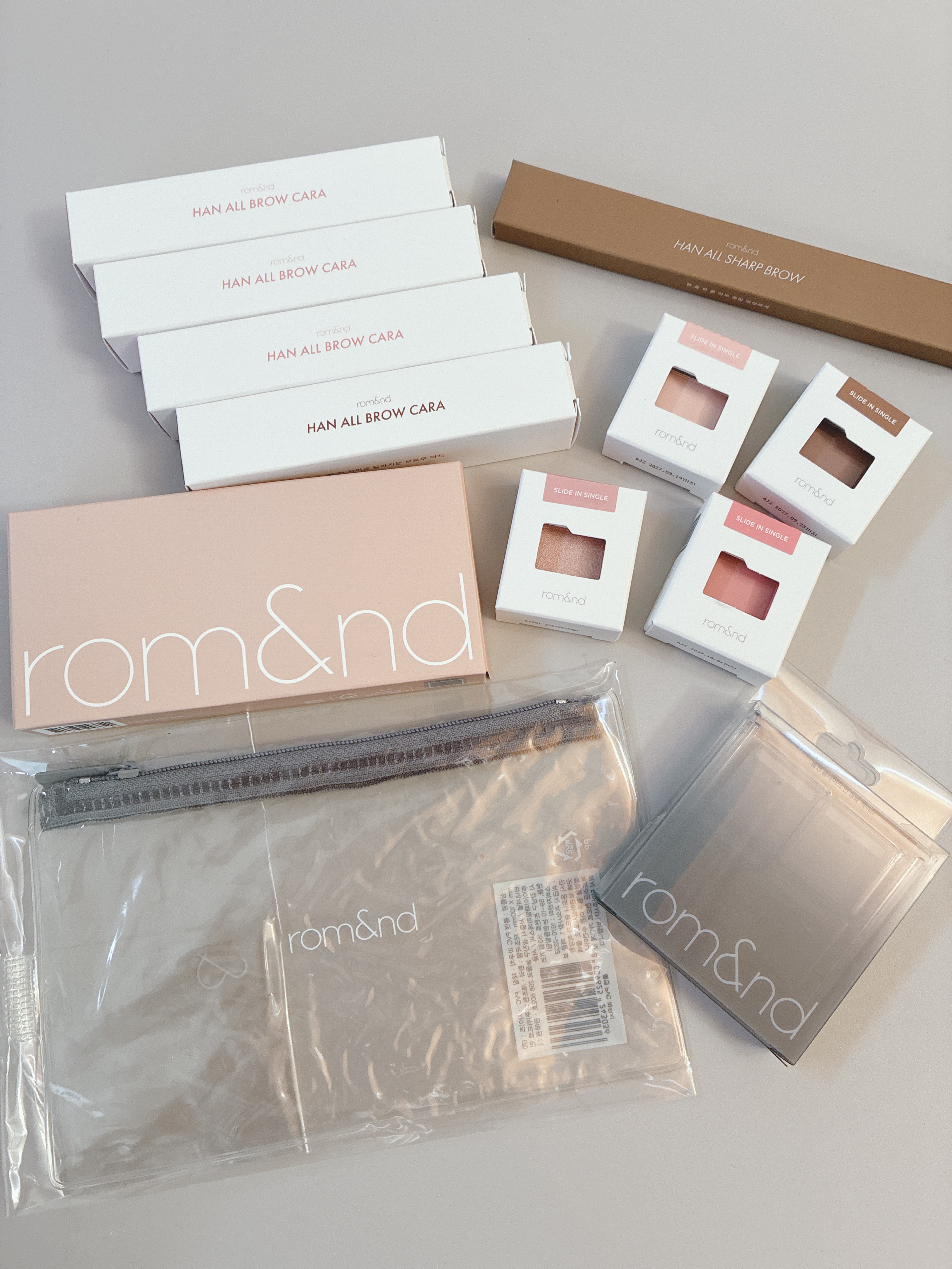 グラスティングカラーグロス/rom&nd/リップグロスを使ったクチコミ（2枚目）