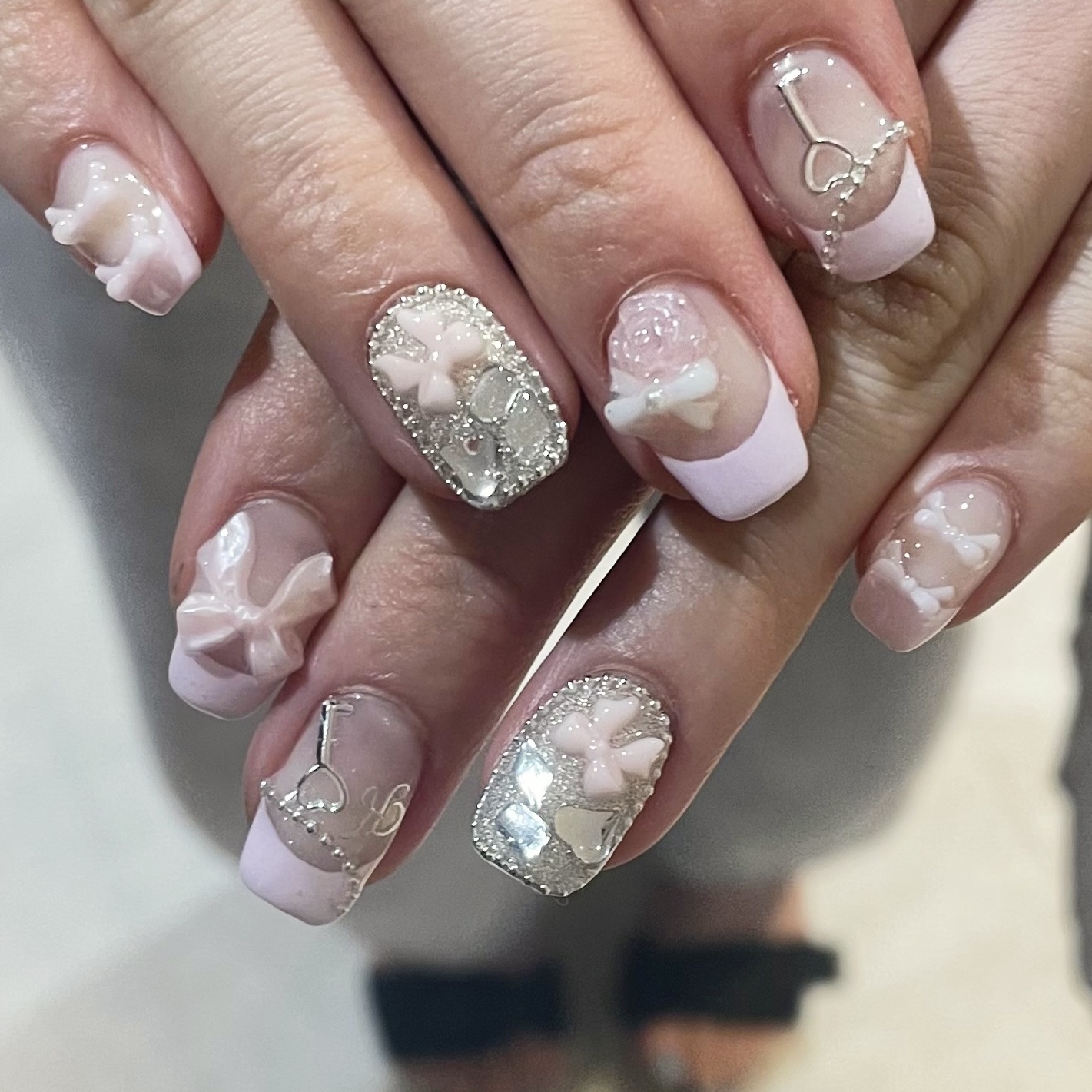 #ネイル,#ジェルネイル,#キラキラネイル,#簡単ネイル,#夏ネイル,#秋ネイル,#冬ネイル,#大人ネイル,#大人ネイル,#韓國ネイル,#フットネイルのネイルデザイン