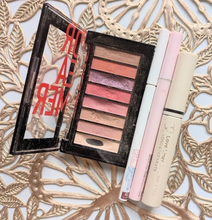カラーステイ ルックス ブック パレット/REVLON/アイシャドウパレットを使ったクチコミ(1枚目)