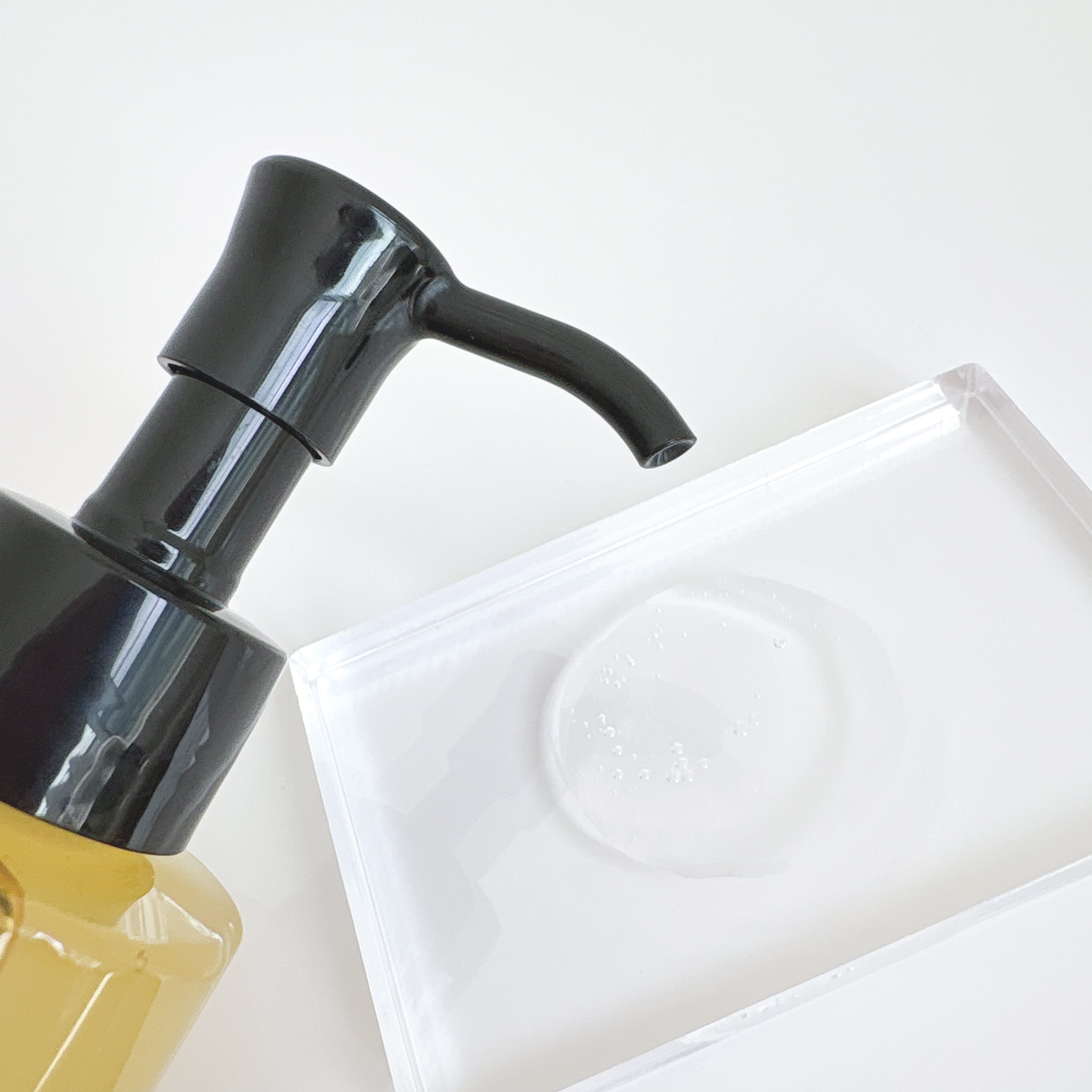 スキンクリア クレンズ オイル ＜アロマタイプ＞/アテニア/オイルクレンジングを使ったクチコミ（2枚目）