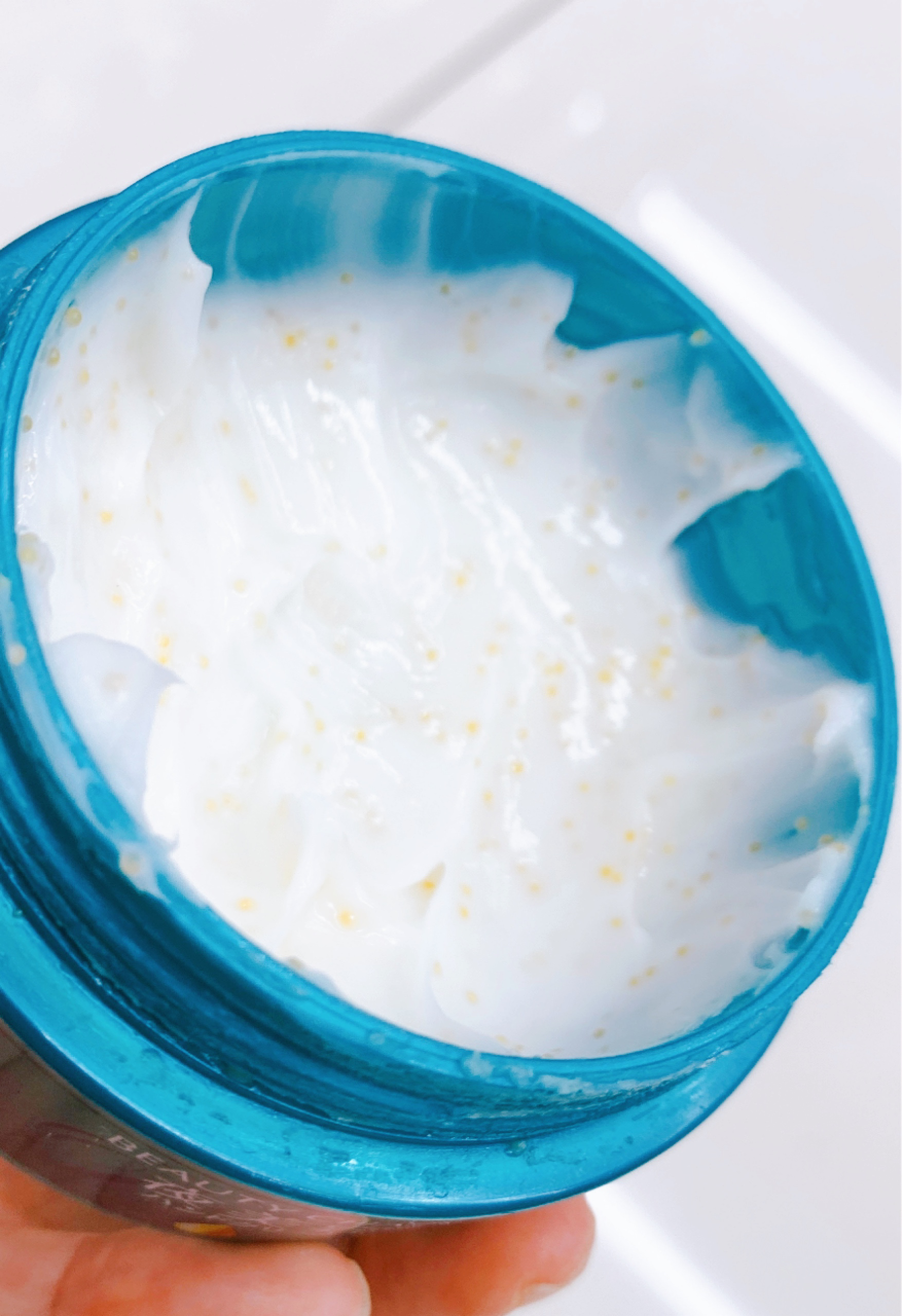 ビューティーチャージ ナイトスペリア/アトリックス/ハンドクリームを使ったクチコミ（2枚目）