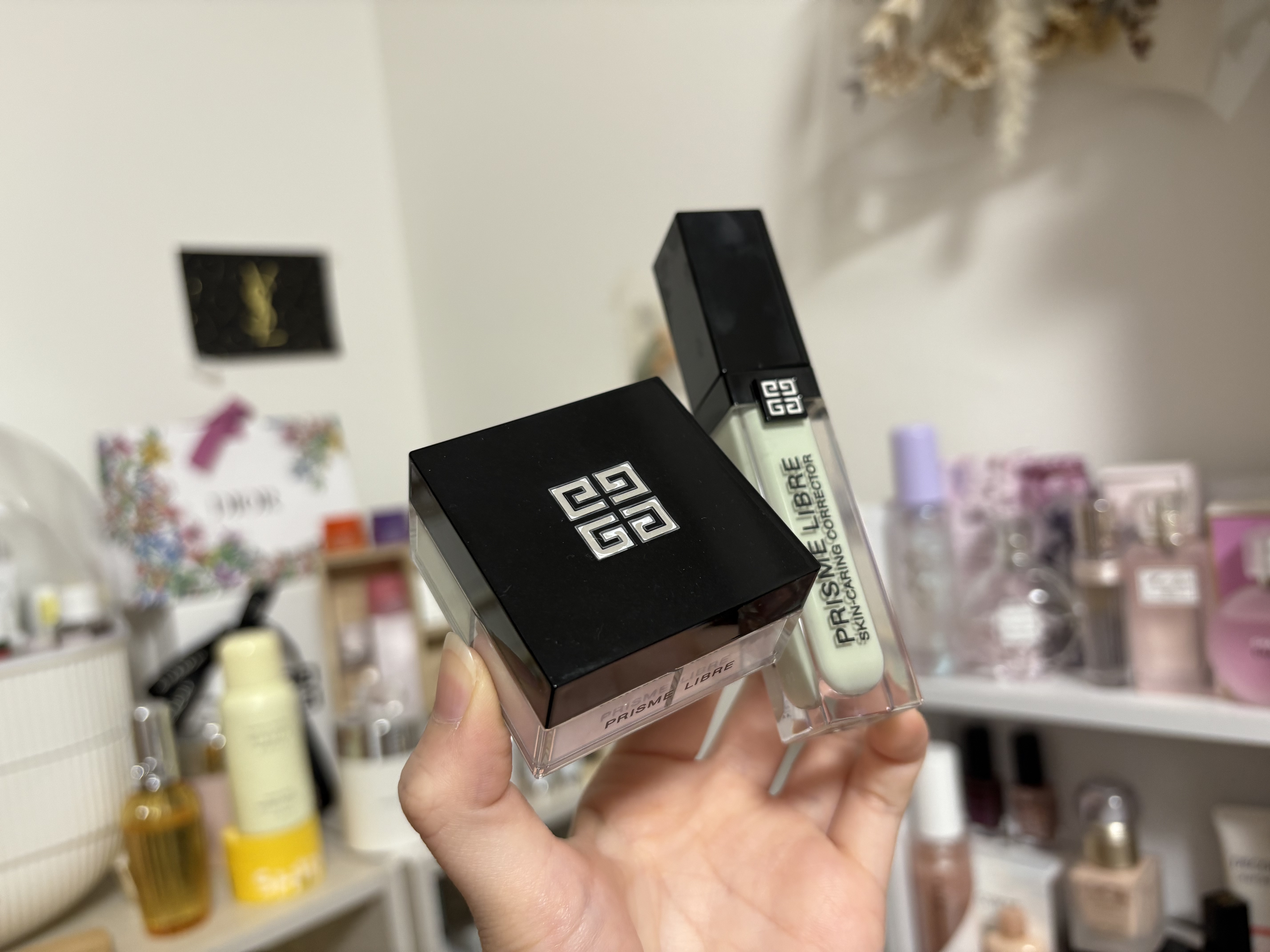 プリズム・リーブル・スキンケアリング・コレクター/GIVENCHY/化粧下地を使ったクチコミ（1枚目）