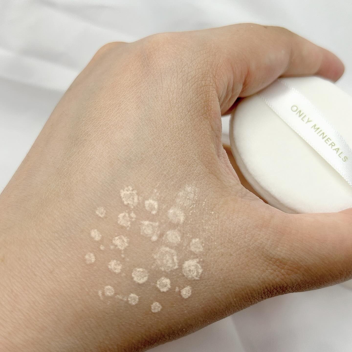 薬用レスキューフェイスパウダー［医薬部外品］/ONLY MINERALS/ルースパウダーを使ったクチコミ（3枚目）