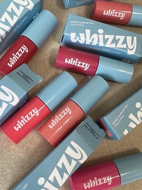 Glow Up Tint/WHIZZY/リップティントを使ったクチコミ(1枚目)