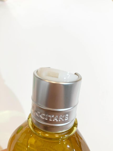 アーモンド モイスチャライジングシャワーオイル/L'OCCITANE/ボディソープを使ったクチコミ(2枚目)