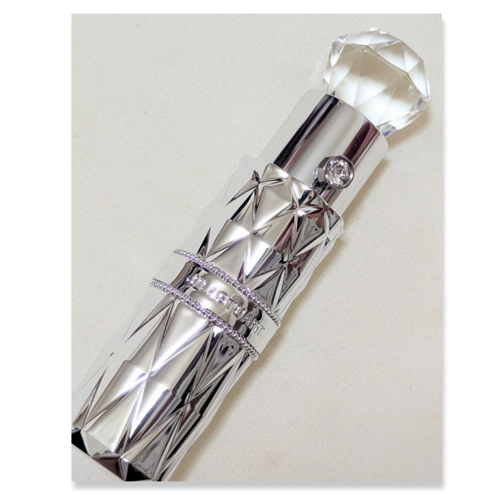 JILL STUART チークカラー ブラシのクチコミ「可愛すぎるー！！キレイすぎるー！！
#JILLSTUART
#チークカラーブラシ

やさしいタ.....」（2枚目）