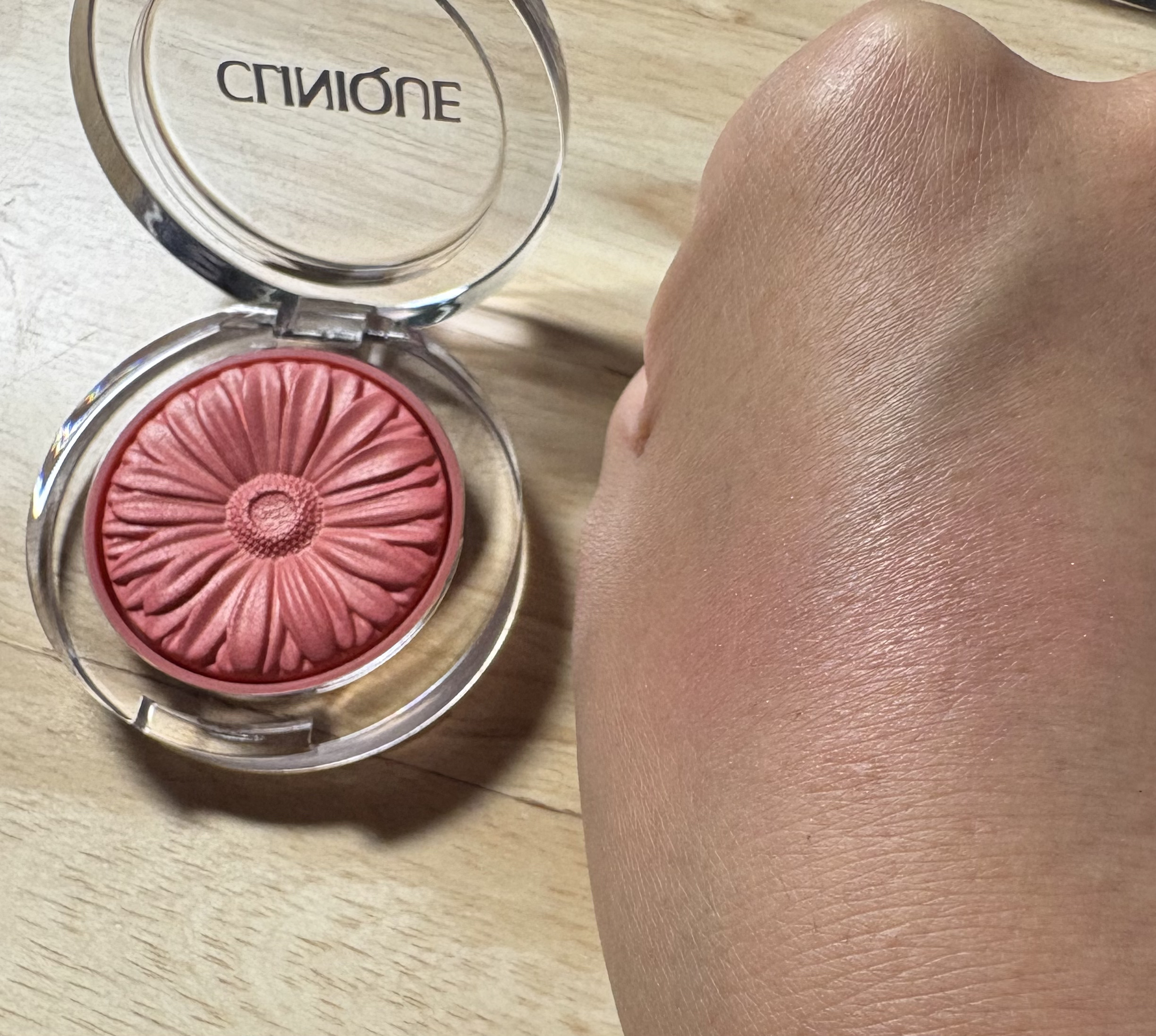 チーク ポップ/CLINIQUE/パウダーチークを使ったクチコミ（2枚目）