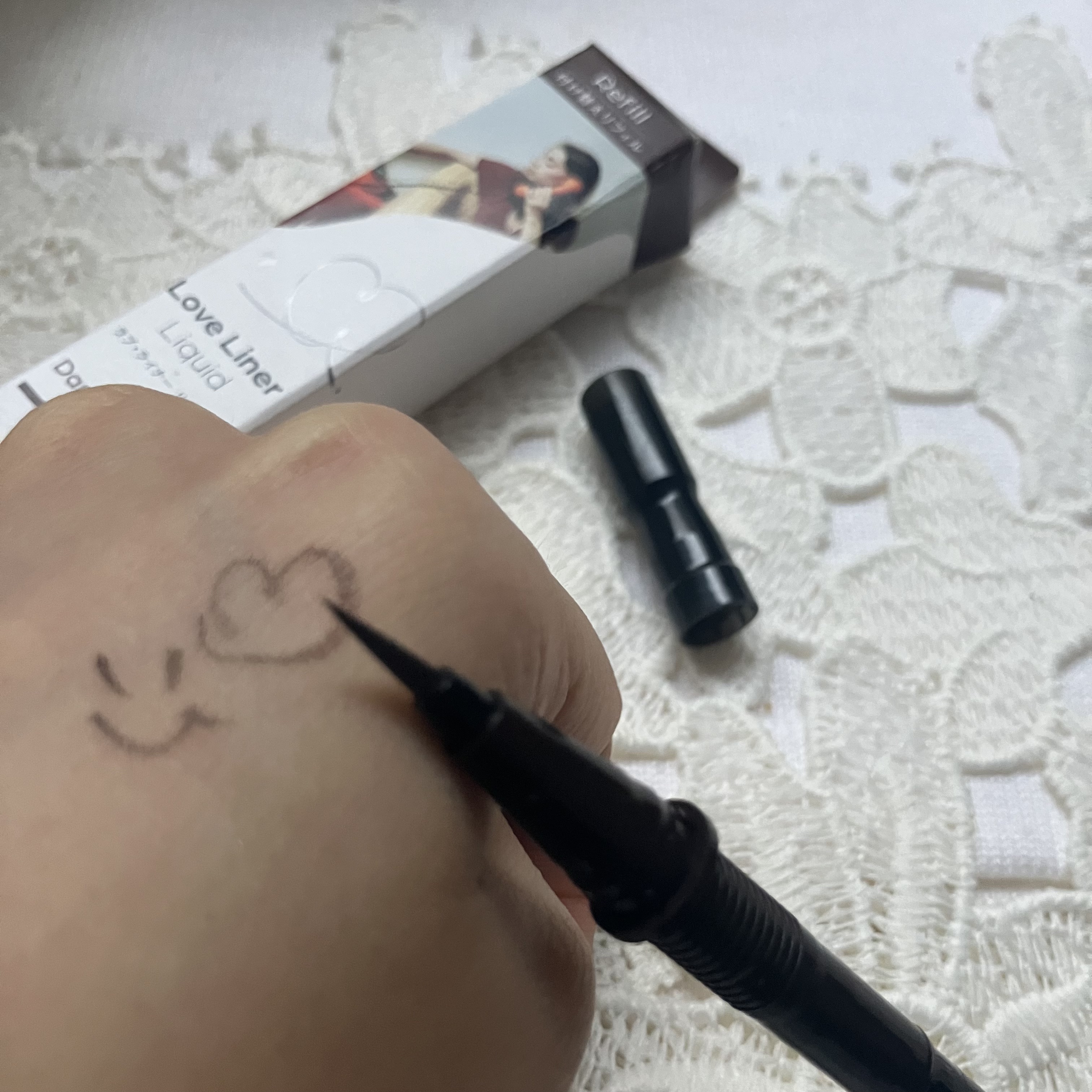 リキッドアイライナーR5 ダークブラウン（リフィル）/ラブ・ライナー/リキッドアイライナーを使ったクチコミ（1枚目）