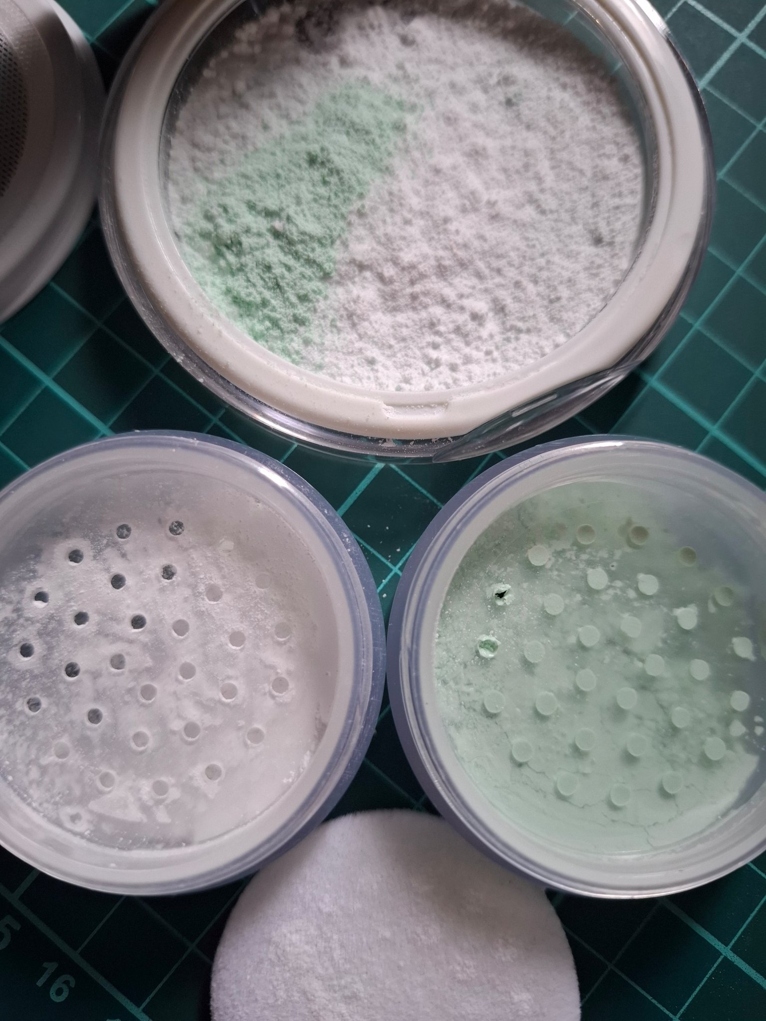 ＆.Wチャーム オイルブロックパウダー/DAISO/ルースパウダーを使ったクチコミ（1枚目）