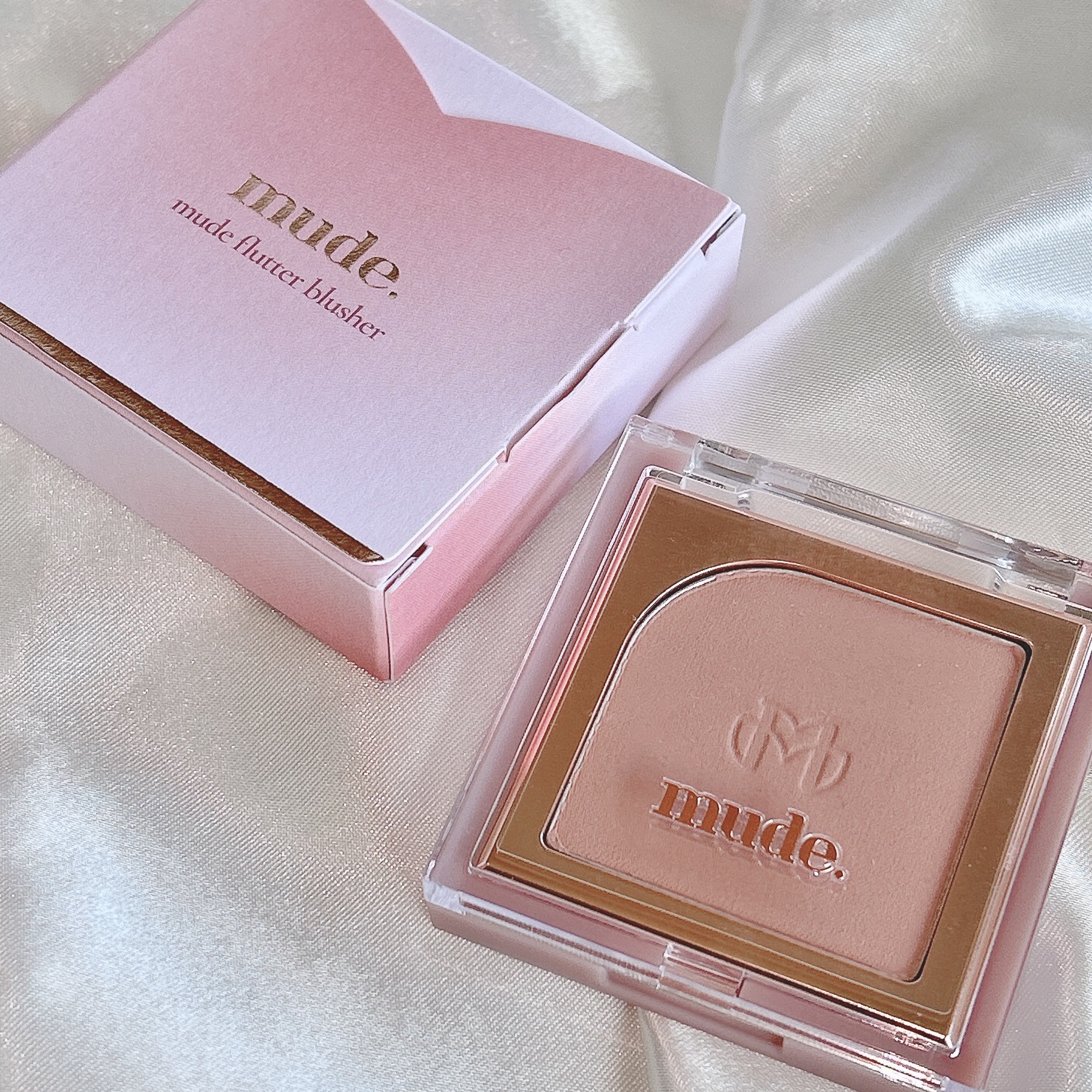 #メガ割購入品
mudeの
フラッターブラッシャー 
05 ロージーブリーズ

イエベブルベ関係なく使えそうだし、
The血色感って感じが可愛すぎる🤦‍♀️🤦‍♀️
買ってよかった超えて
無くなったらリピ確一軍チーク🫶🏻

文字入れ