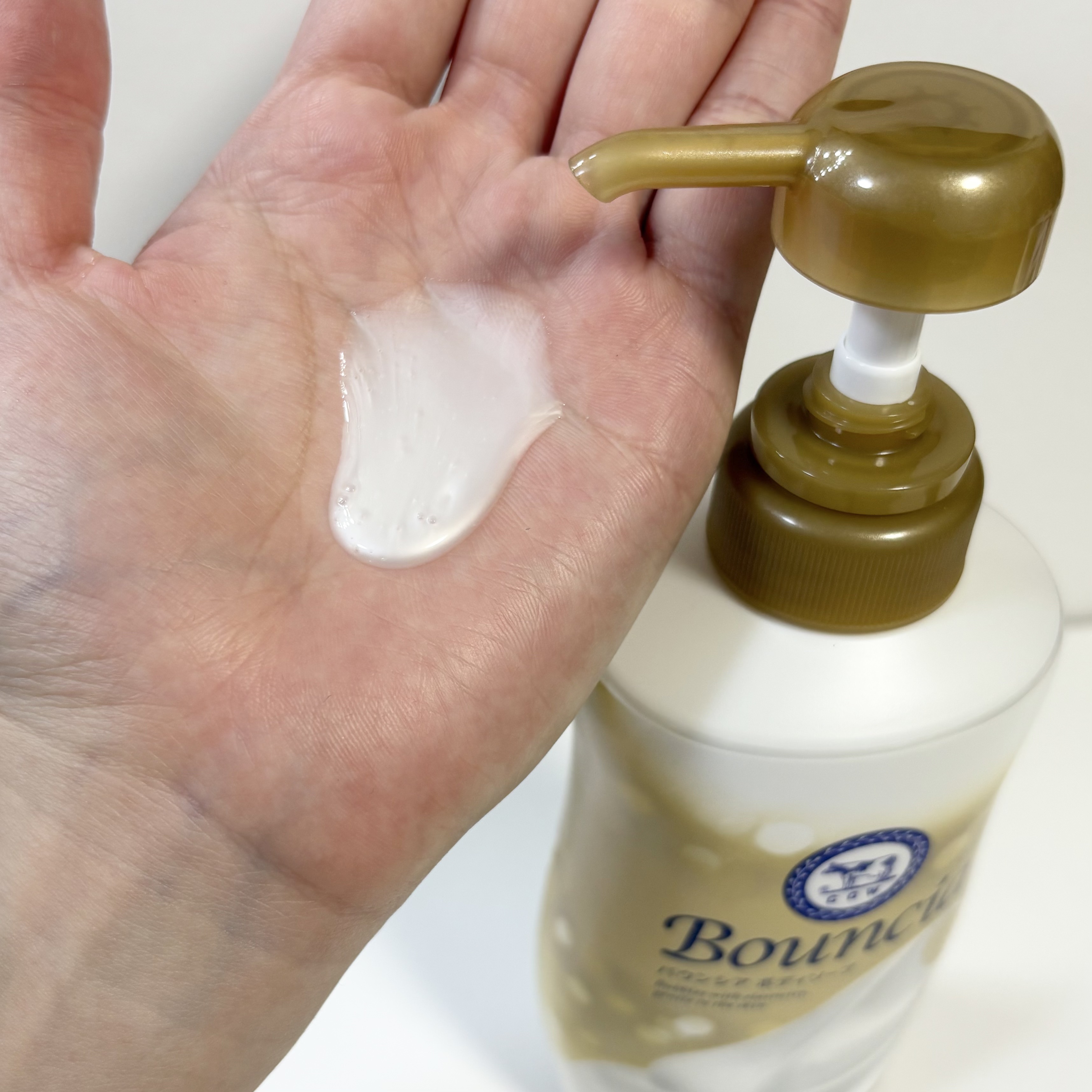 バウンシア ボディソープ プレミアムモイスト＜しっとりタイプ＞/Bouncia/ボディソープを使ったクチコミ（3枚目）