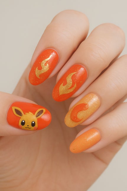 #ブースターネイル,#ポケモンネイル,#キャラネイル,#炎ネイル,#オレンジネイル,#赤ネイル,#ゴールドネイル,#キラキラネイル,#秋冬ネイル,#推しネイル,#大人可愛いネイル,#ファンタジーネイルのネイルデザイン