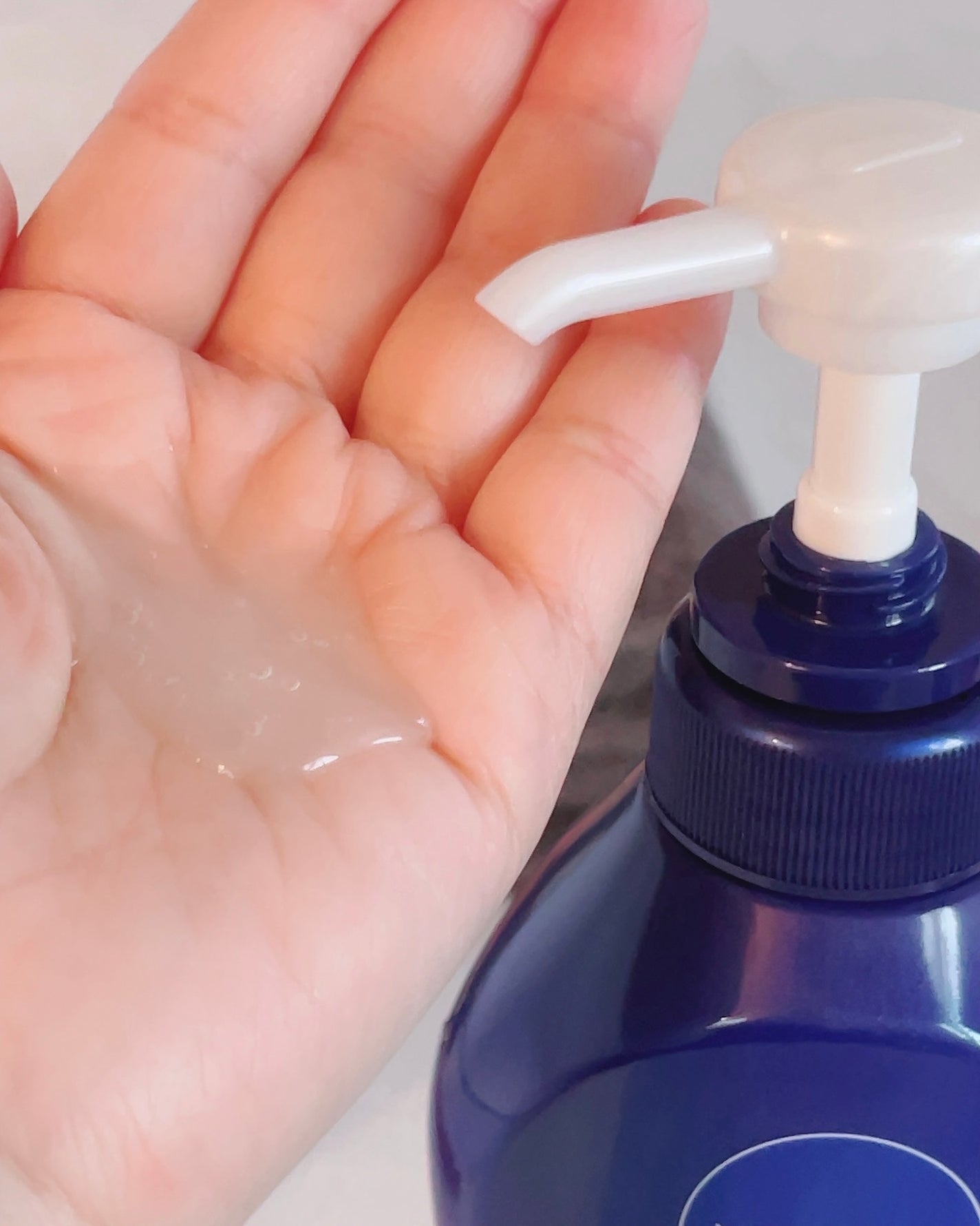 ニベア クリームケアボディウォッシュ W濃厚保湿 ヨーロピアンホワイトソープの香り/ニベア/ボディソープを使ったクチコミ(2枚目)