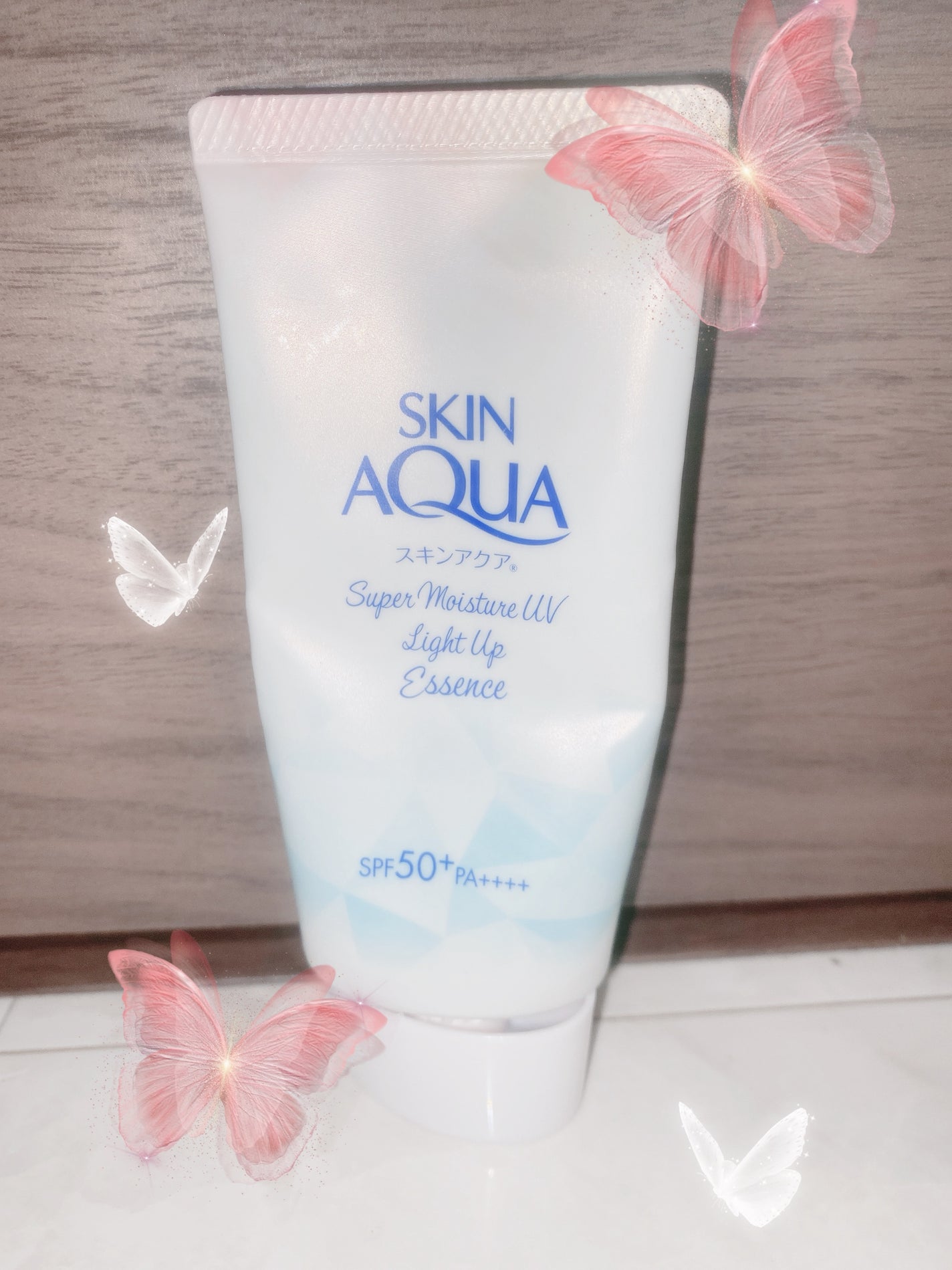 スーパーモイスチャーUVライトアップエッセンス/スキンアクア/日焼け止めローションを使ったクチコミ(1枚目)
