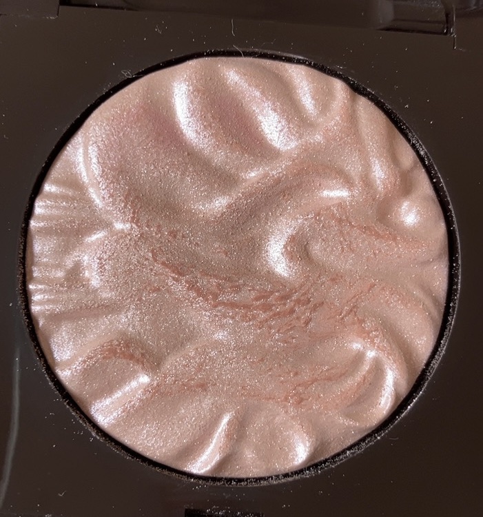 フェイスイルミネーター/ローラ メルシエ/パウダーハイライトを使ったクチコミ（1枚目）