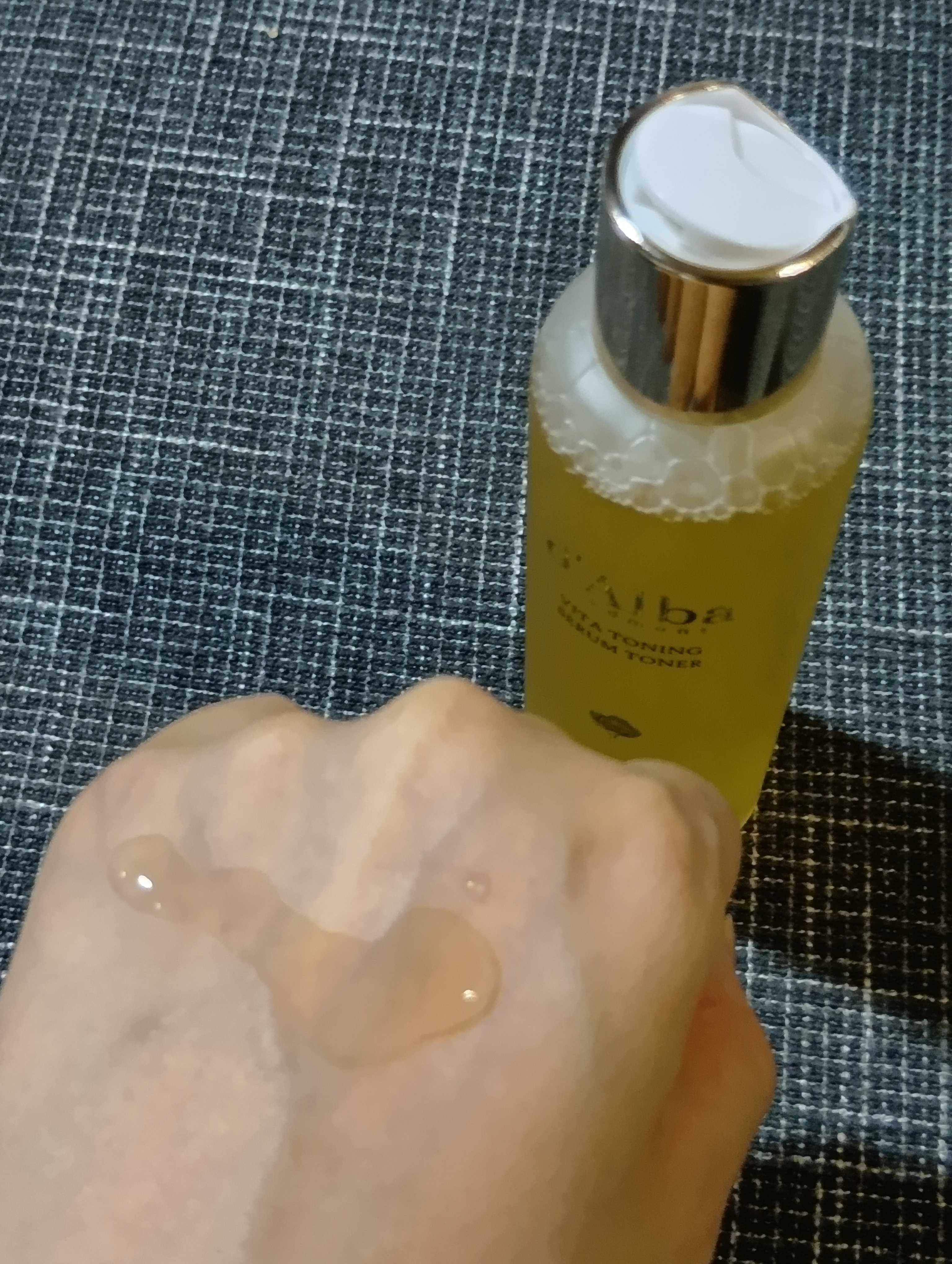 ビタトーニングカプセルセラム/ダルバ/美容液を使ったクチコミ（3枚目）