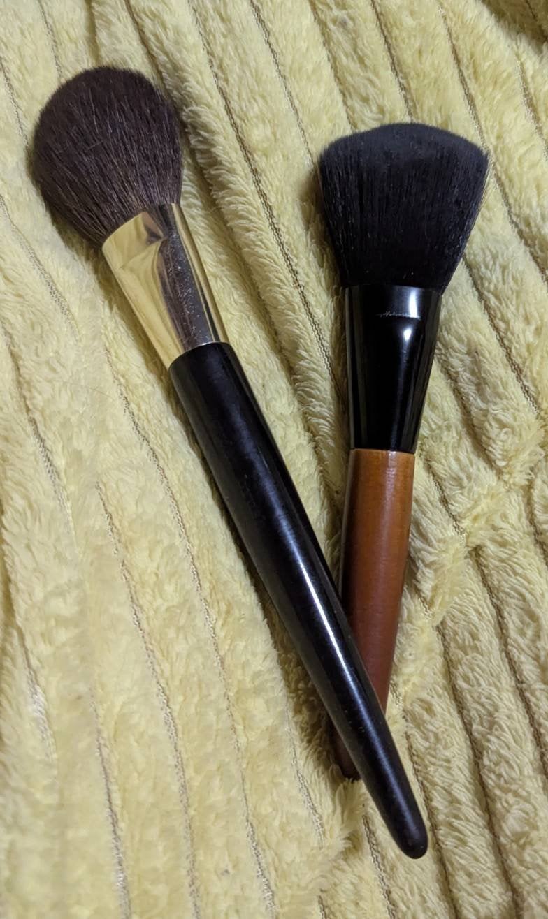 ごくふわっ フェイスブラシ 斜めカット/DAISO/メイクブラシを使ったクチコミ(1枚目)