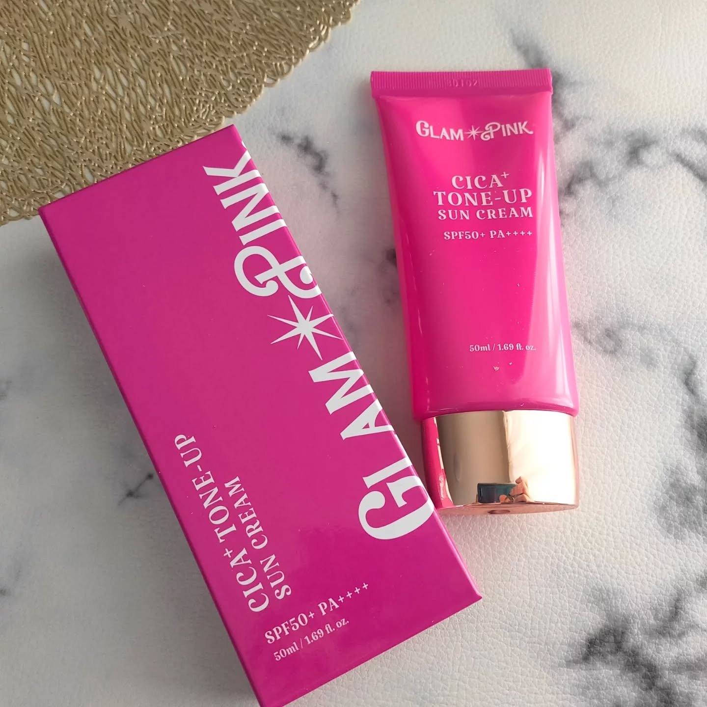 シカプラス トーンアップ サンスクリーン / Glam Pink