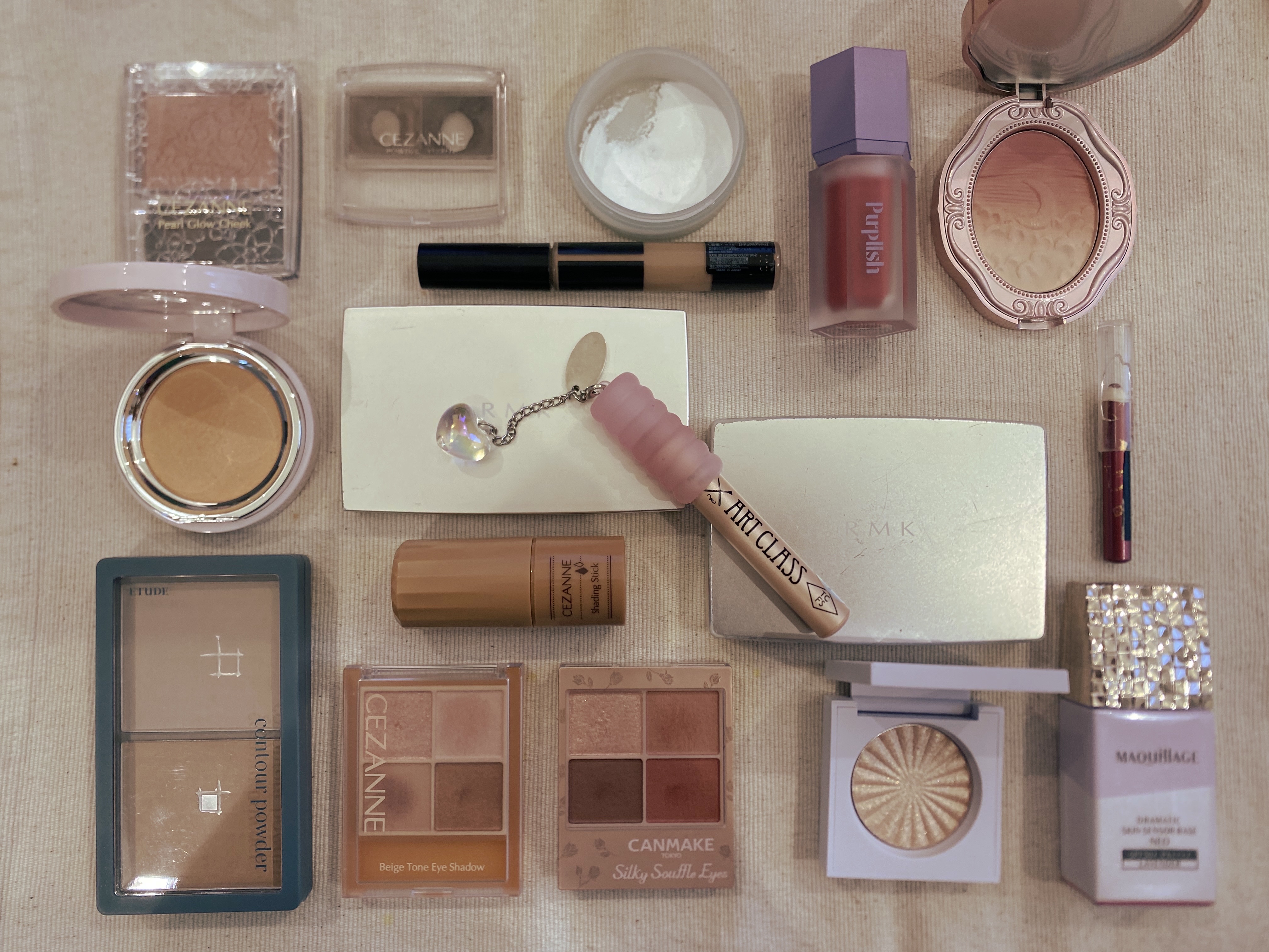 OFRA mini Highlighter Sugar Cookie/Ofra Cosmetics/パウダーハイライトを使ったクチコミ（1枚目）