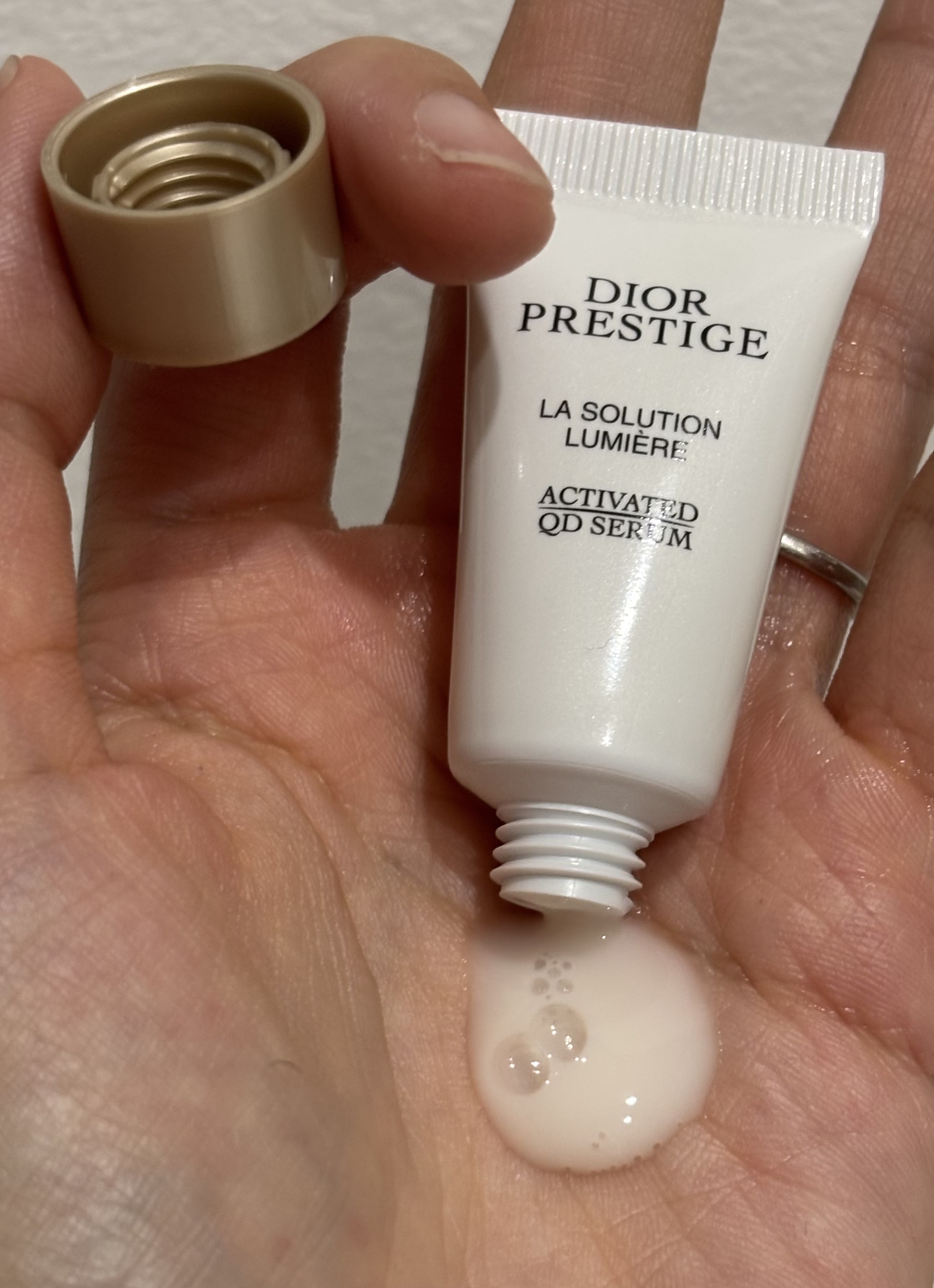 ディオール　プレステージ　ホワイトリンクルセラムルミエール　ラクレーム　サンプル ディオール ⁄ プレステージ ホワイト リンクル セラム ルミエールの