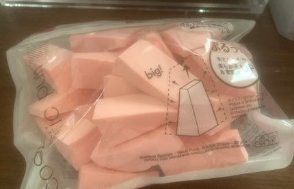 メイクアップスポンジ(バリューパック ウェッジ型 30個)/DAISO/パフ・スポンジを使ったクチコミ(1枚目)