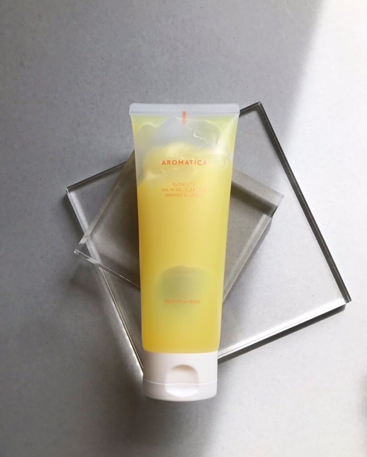 🤍

⋆✦⋆ アロマティカ / グロービタオイルインジェルクレンザーオレンジ＆ネロリ ⋆✦⋆

こちらは以前アロマティカ様より頂いたものになります🍊💛
#PR
#アロマティカ

＿

／
 垂れないクレンジングオイル.ᐟ.ᐣ✨️
＼
