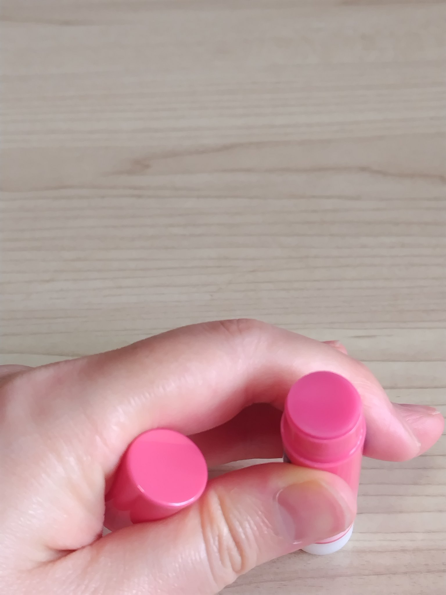 モイストピュアカラーリップ/ニベア/リップクリームを使ったクチコミ（3枚目）