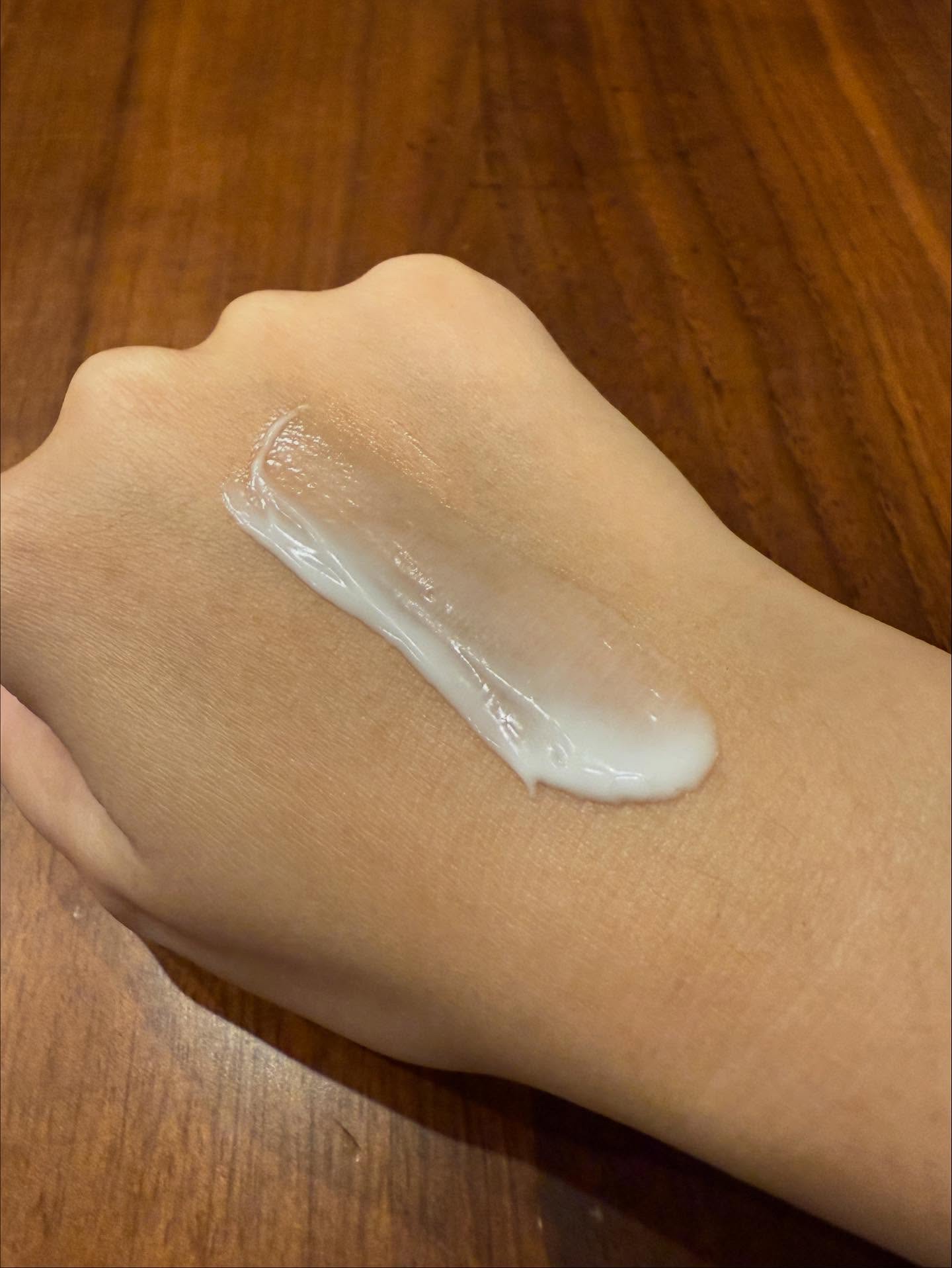 シカルファットプラス リペアミルク/アベンヌ/乳液を使ったクチコミ（3枚目）