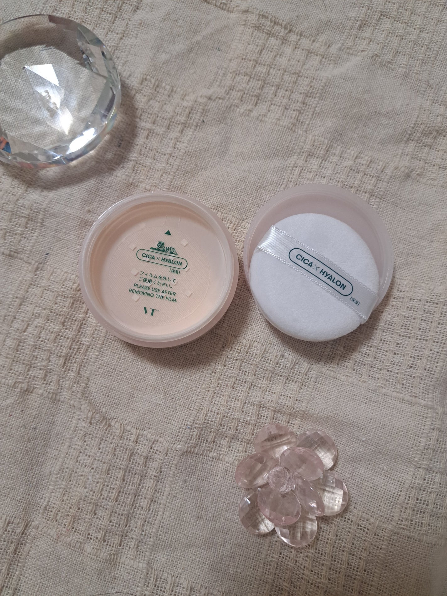 CICA ノーセバムシマーパウダー/VT/ルースパウダーを使ったクチコミ(5枚目)