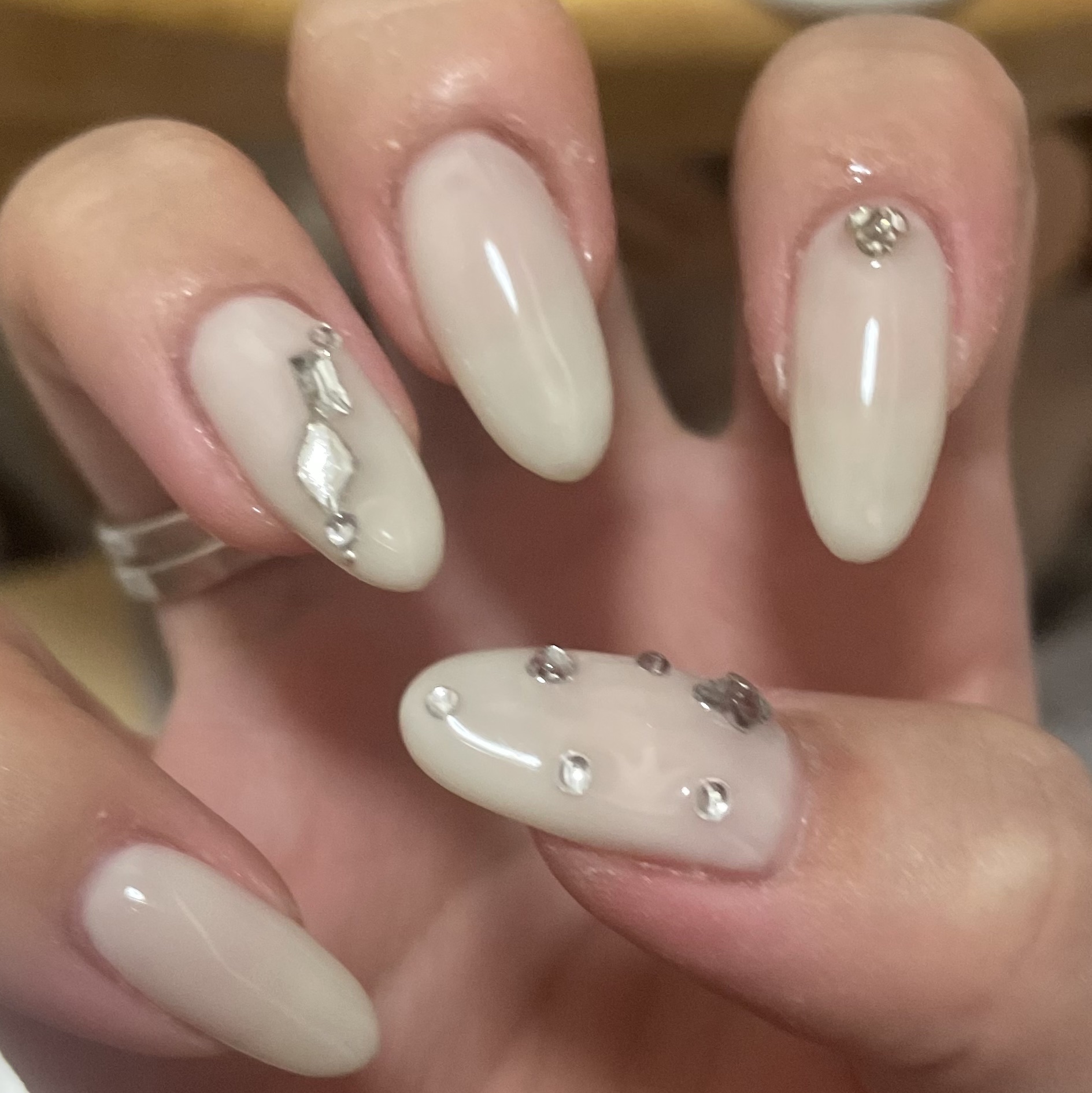 #ネイル,#ジェルネイル,#キラキラネイル,#簡単ネイル,#夏ネイル,#秋ネイル,#冬ネイル,#大人ネイル,#大人ネイル,#韓國ネイル,#フットネイルのネイルデザイン