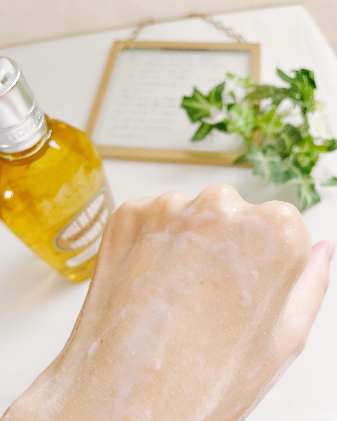 アーモンド モイスチャライジングシャワーオイル/L'OCCITANE/ボディソープを使ったクチコミ(4枚目)