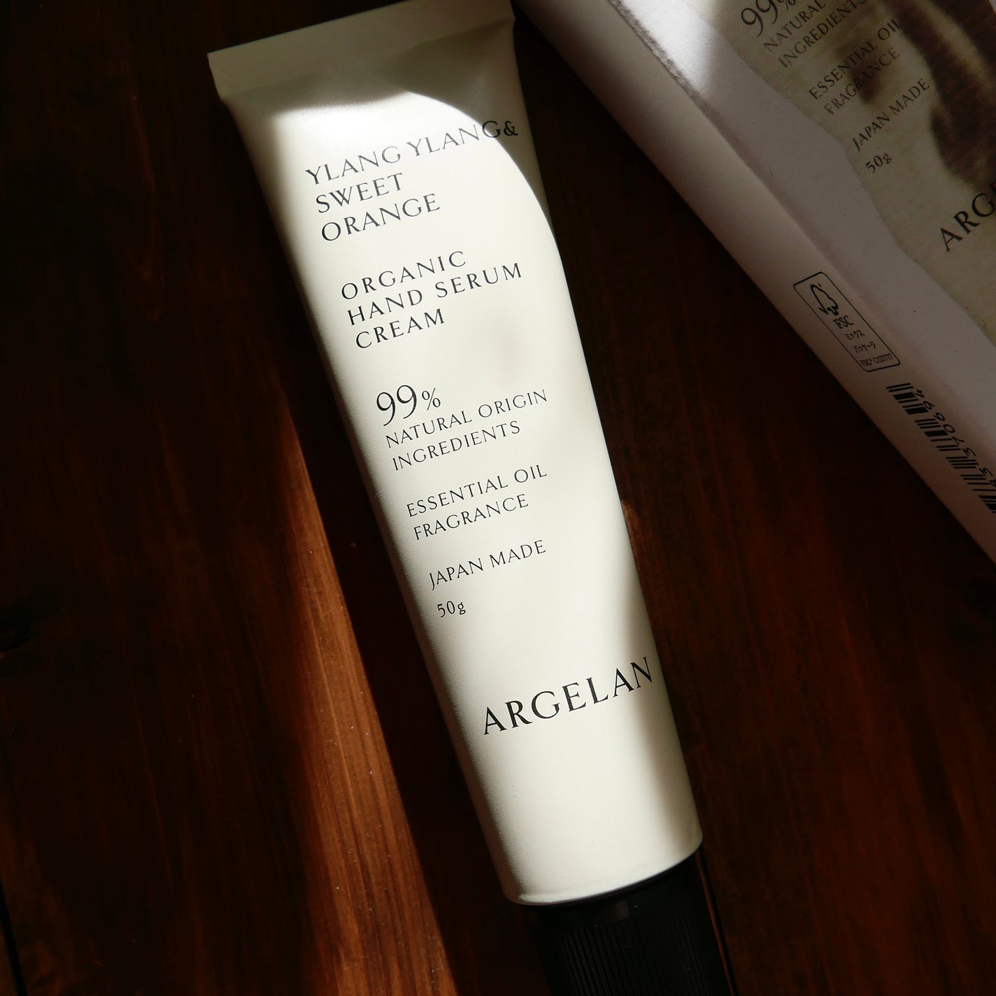 アルジェラン オーガニック ハンドセラムクリーム FLORAL(YL/イランイラン精油※6&スウィートオレンジ精油※7)/アルジェラン/ハンドクリームを使ったクチコミ(3枚目)