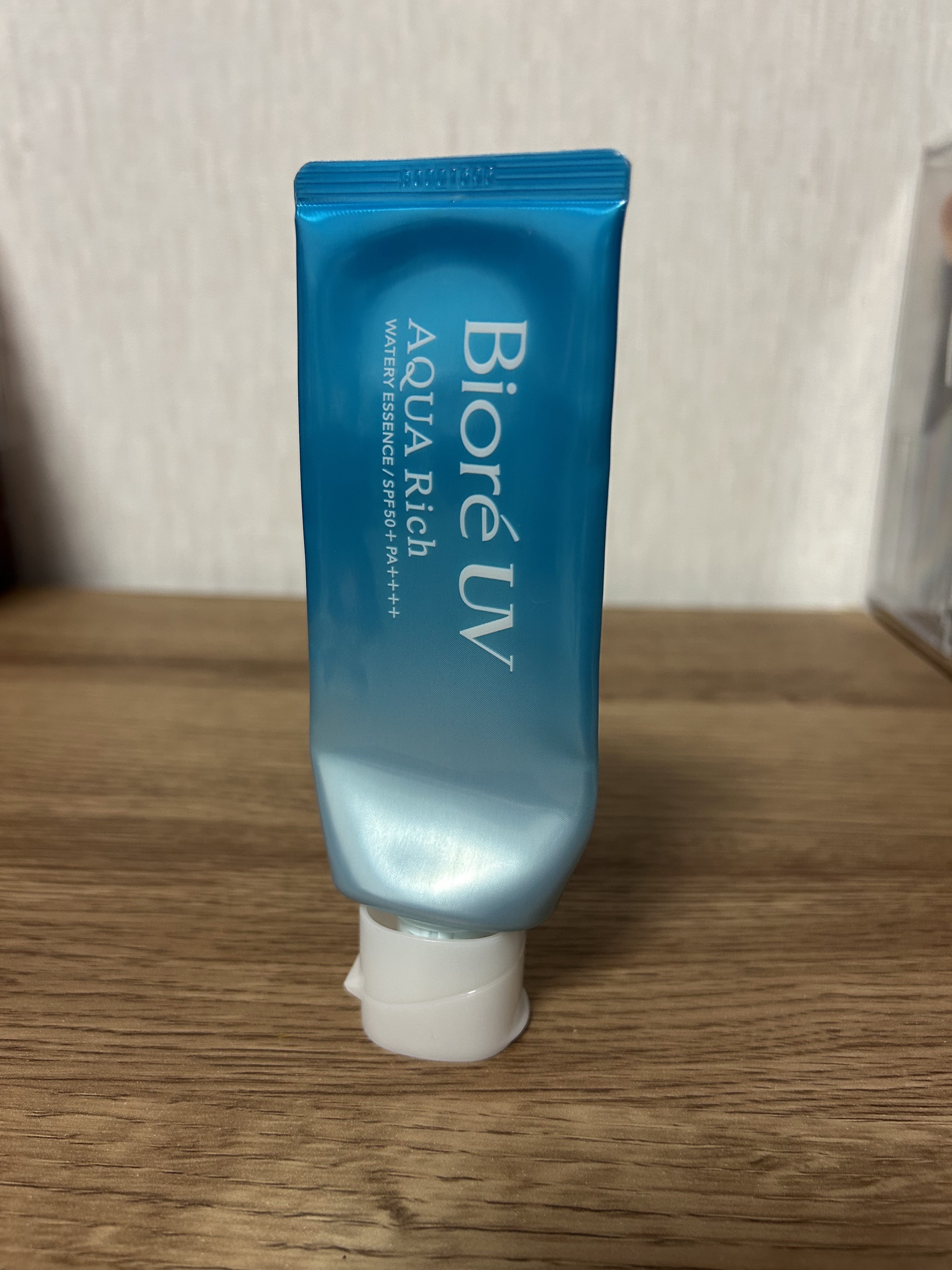 ビオレ ビオレUV アクアリッチ ウォータリーエッセンスのクチコミ「
今年は絶対焼きたくない‼️
と、たくさんの日焼け止めを買って投稿しては息子達に取られていった.....」（1枚目）