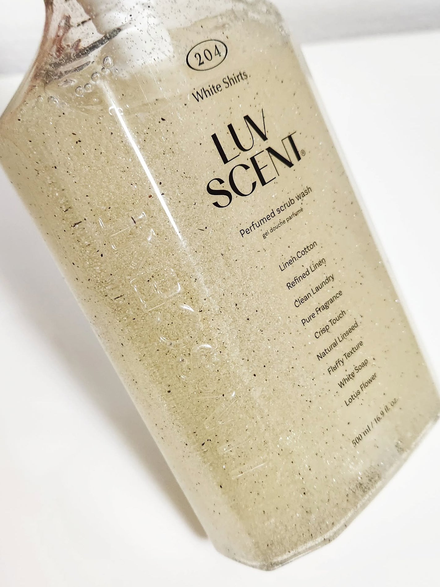 スクラブボディウォッシュ ホワイトシャツ リネンコットン/LUV SCENT/ボディスクラブを使ったクチコミ(3枚目)