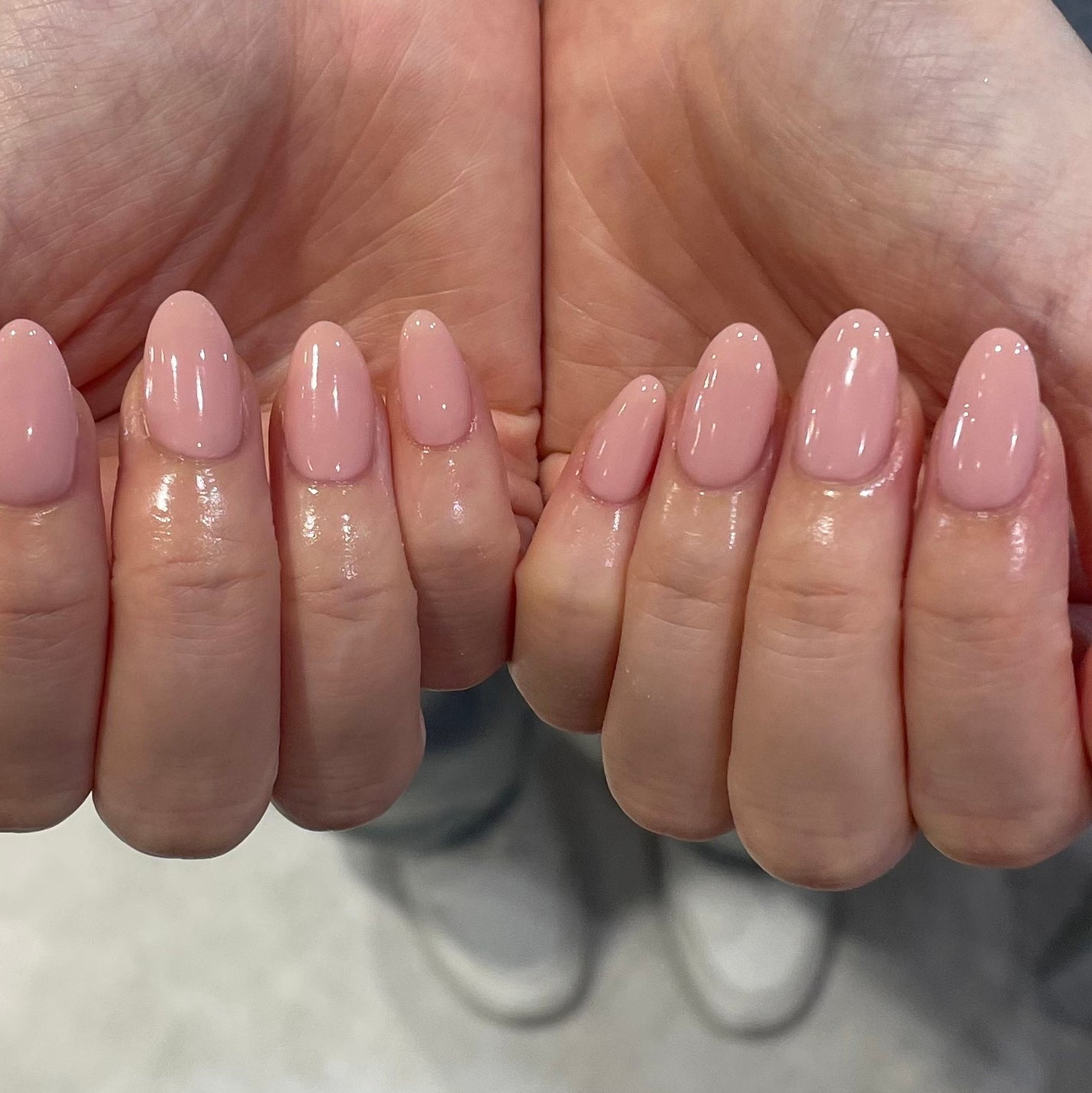 𐔌՞ . .՞ 𐦯 on LIPS 「🩰🤍いいね、保存嬉しいです🎶#ネイル#ジェルネイル#垢抜け#..」(1枚目)