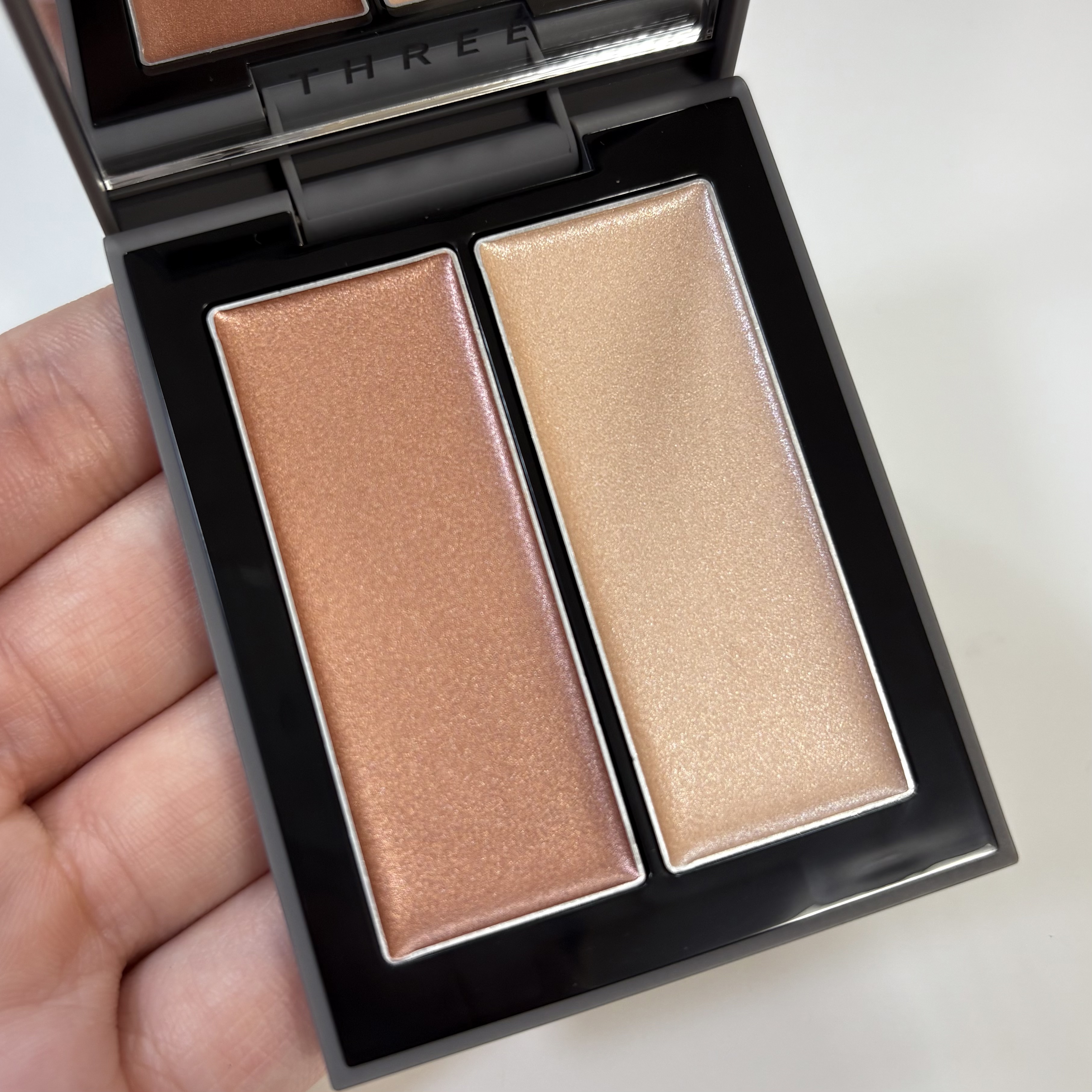 THREE シマリング グロー デュオ R/THREE/クリームハイライトを使ったクチコミ（2枚目）