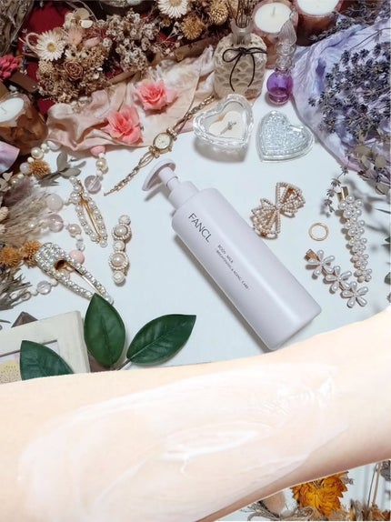 みぃみぃ on LIPS 「#PR#ファンケル#ボディミルク#ファンケルボディミルク#美白..」(4枚目)