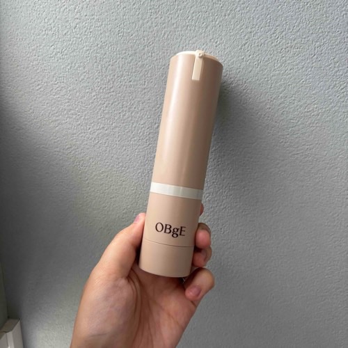 韓国俳優も愛用！韓国メンズコスメ！    
4つのカプセルが肌トーンにマッチして、素肌みたいにカバーしてくれるよ𖧷
ローション＋日焼け止め＋カバーまで 一枚でALL CARE✨
⁡
肌に馴染ませるとどんどん肌色っぽくなって
なじんでいく�