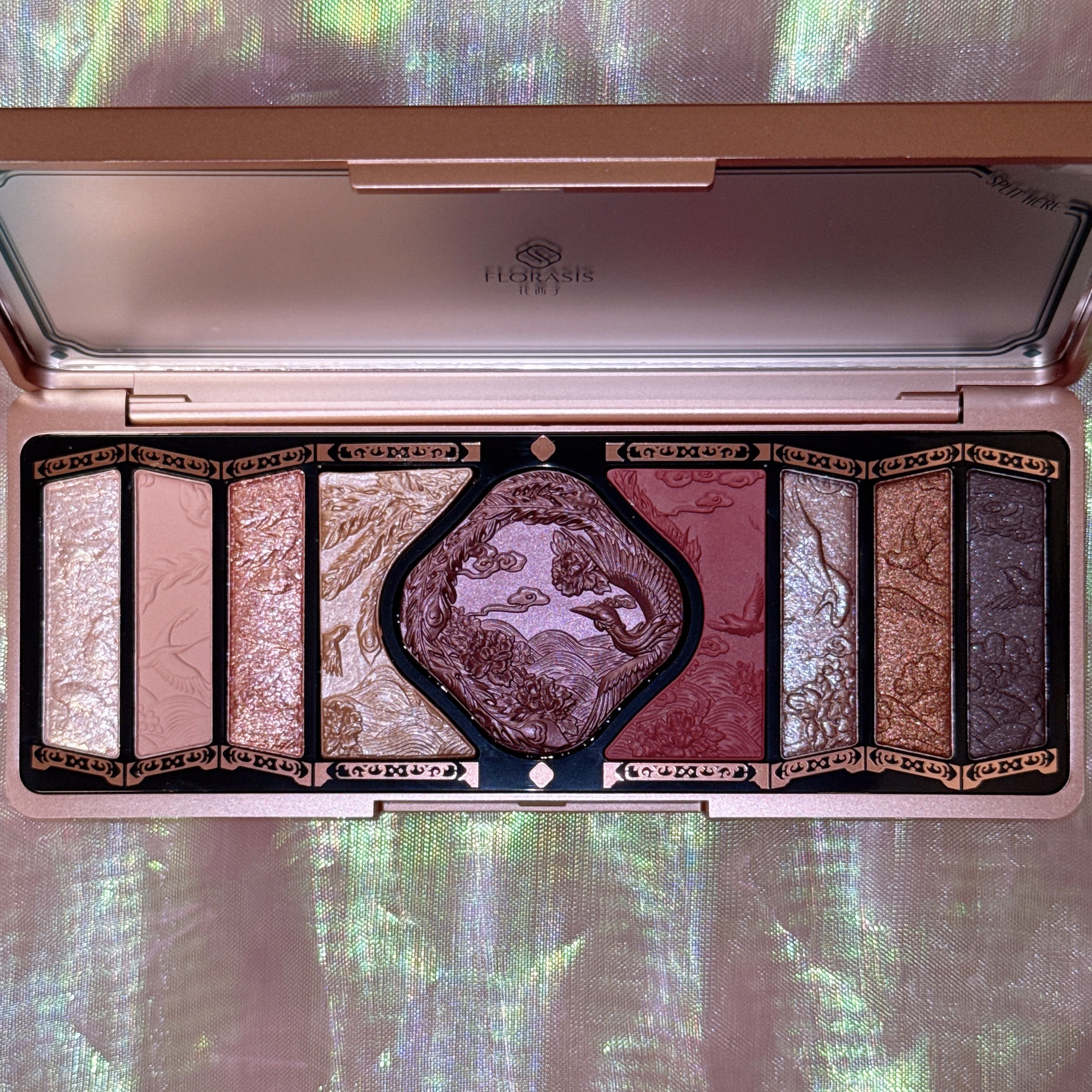 牡丹鏤月浮雕  百鳥朝鳳/花西子/アイシャドウパレットを使ったクチコミ（3枚目）