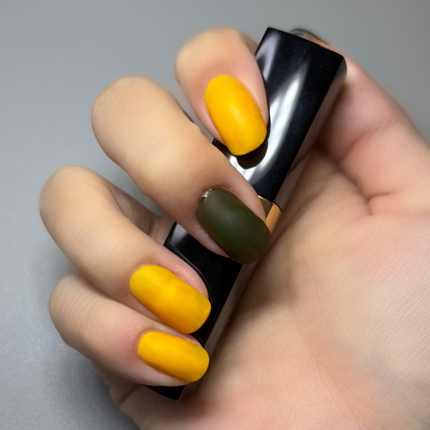 あい on LIPS 「秋のネイル♡.*・゚┈┈┈┈┈┈┈┈┈┈┈゚・*.♡Insta..」(2枚目)