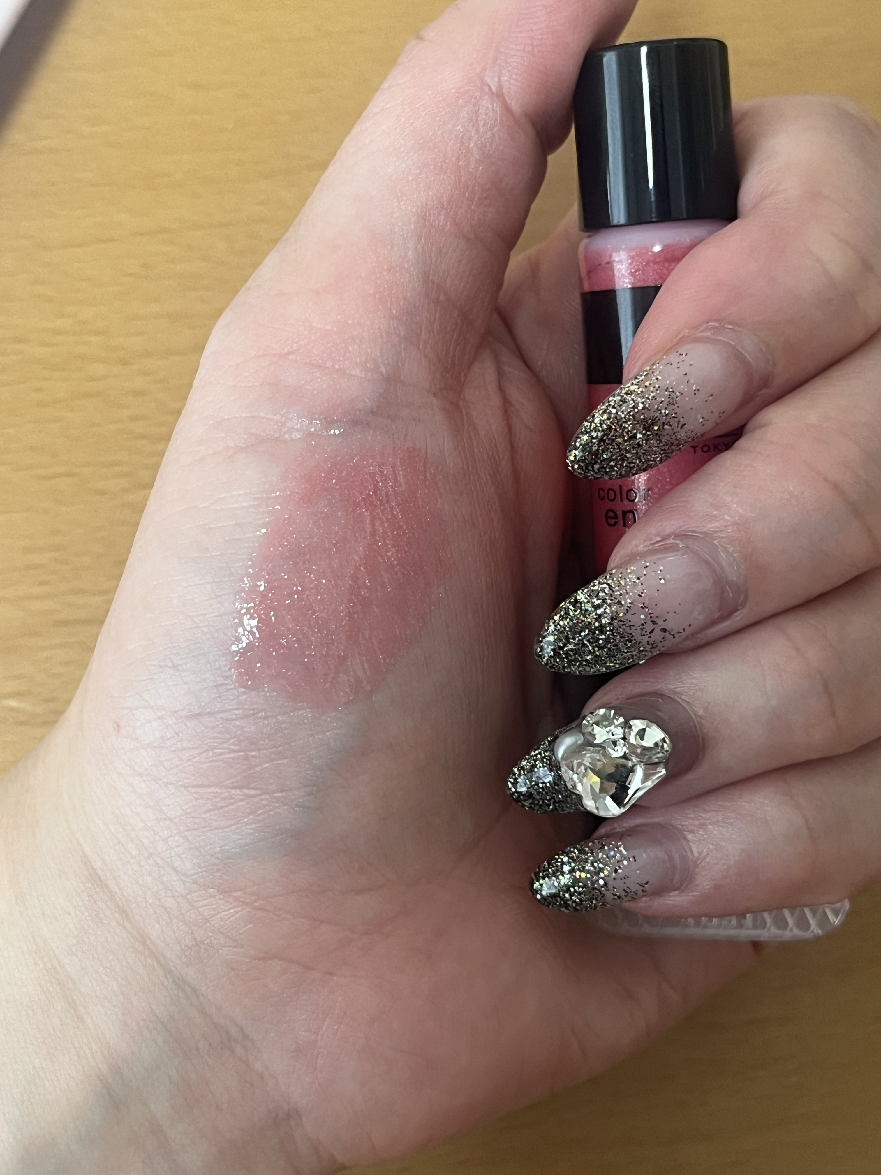 カラーエナメルグロス/KATE/リップグロスを使ったクチコミ（3枚目）