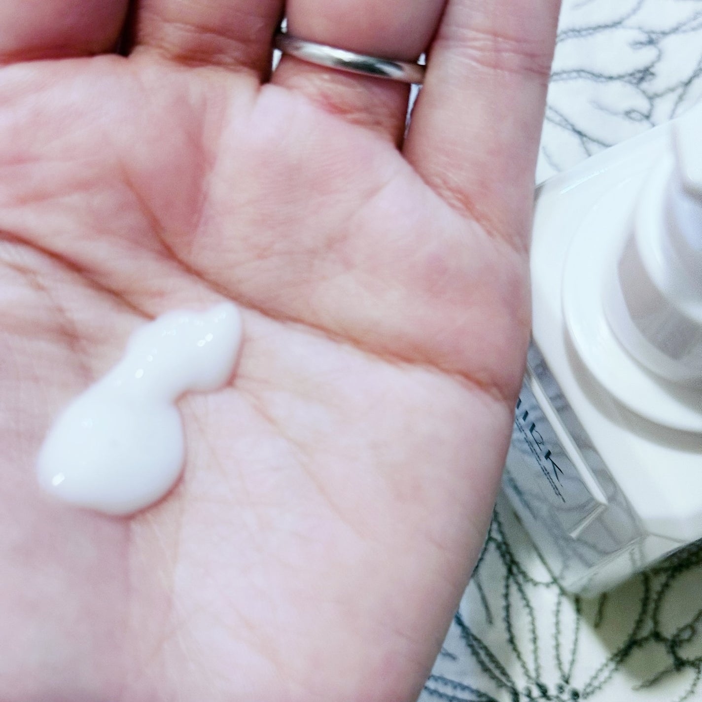 モイストヴェール ヘアミルク<無香料>/MILK./ヘアミルクを使ったクチコミ(2枚目)