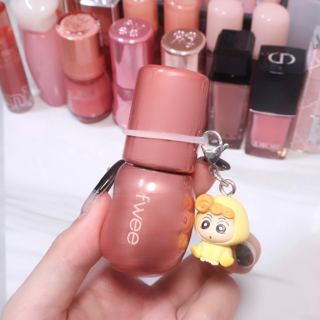 フィー 3Dボリューミンググロス/fwee/リップグロスを使ったクチコミ(1枚目)