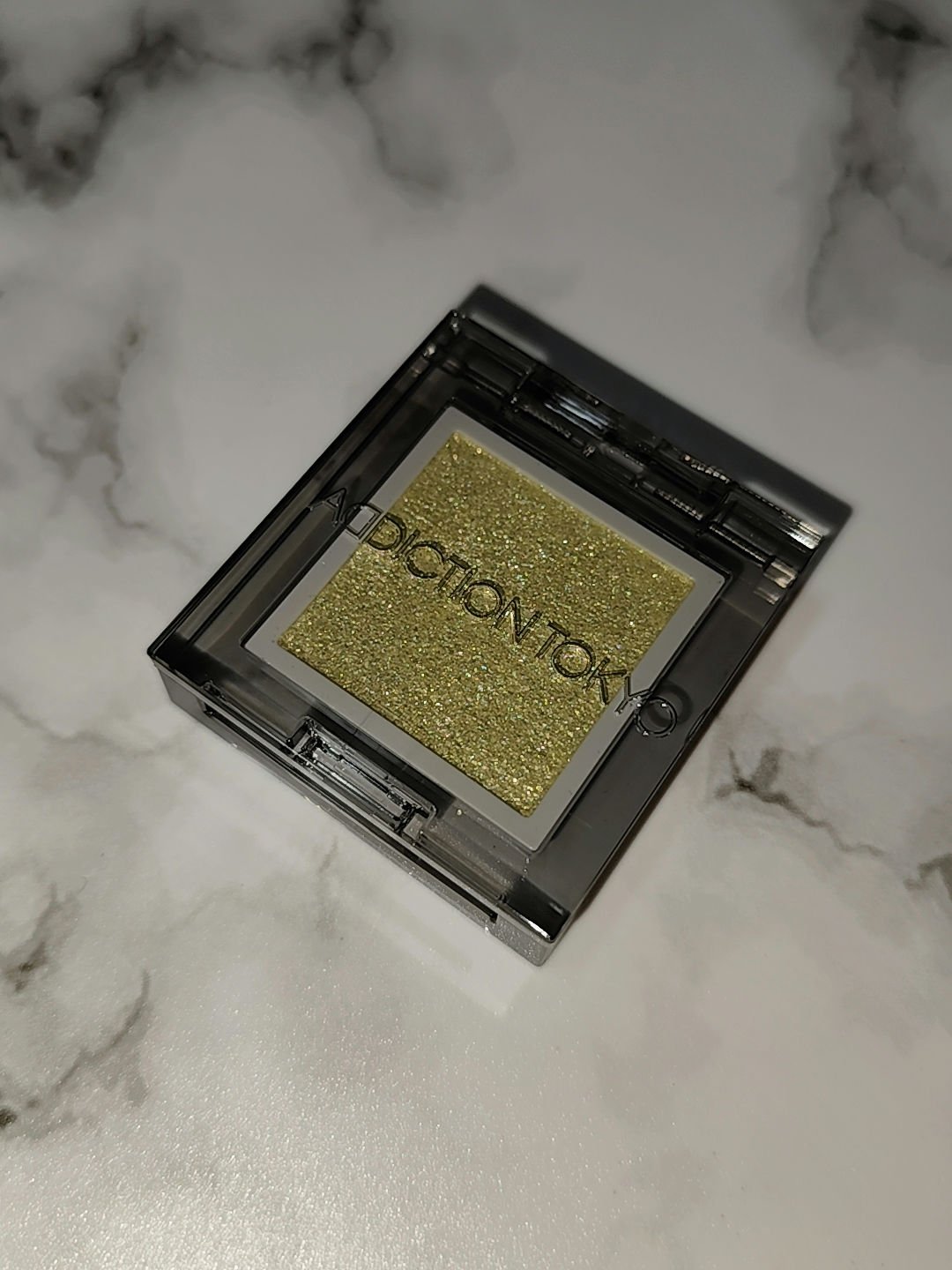 アディクション ザ シングル アイシャドウ スパークル/ADDICTION/単色アイシャドウを使ったクチコミ（2枚目）