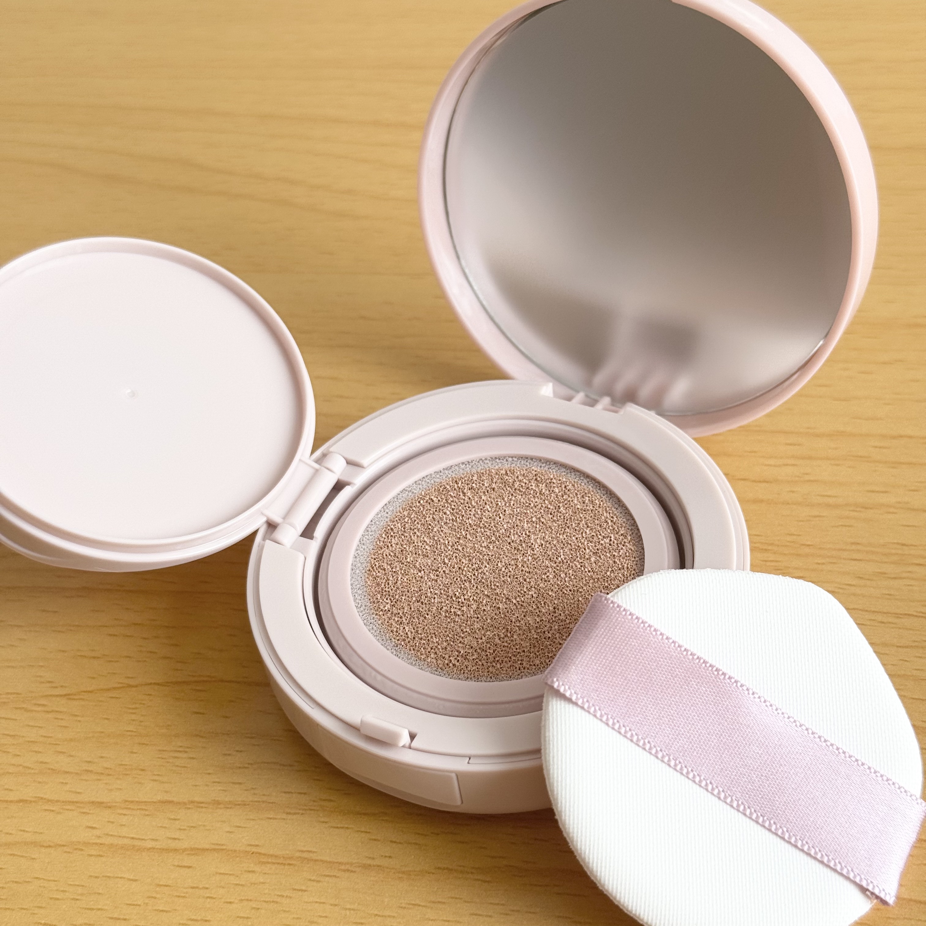 キス クッションパンチ 01 ピンクベージュ/KiSS/クッションファンデーションを使ったクチコミ（2枚目）