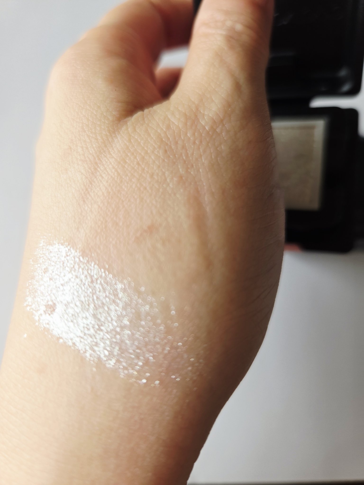 ADDICTION アディクション ザ シングル アイシャドウ スパークルのクチコミ「∕のばすと透明感あるラメだ(*^^*)✨∕

アイラインをぼかして
単色アイシャドウ(ラメ)だ.....」（3枚目）