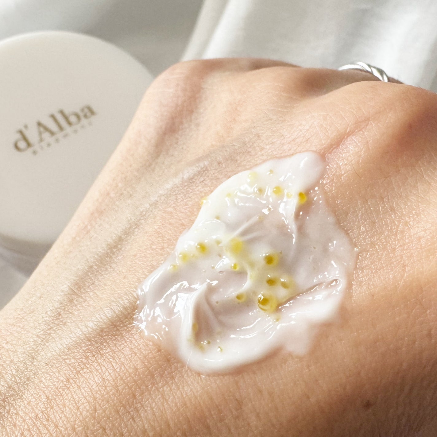 ビタトーニングカプセルクリーム/ダルバ/フェイスクリームを使ったクチコミ(4枚目)