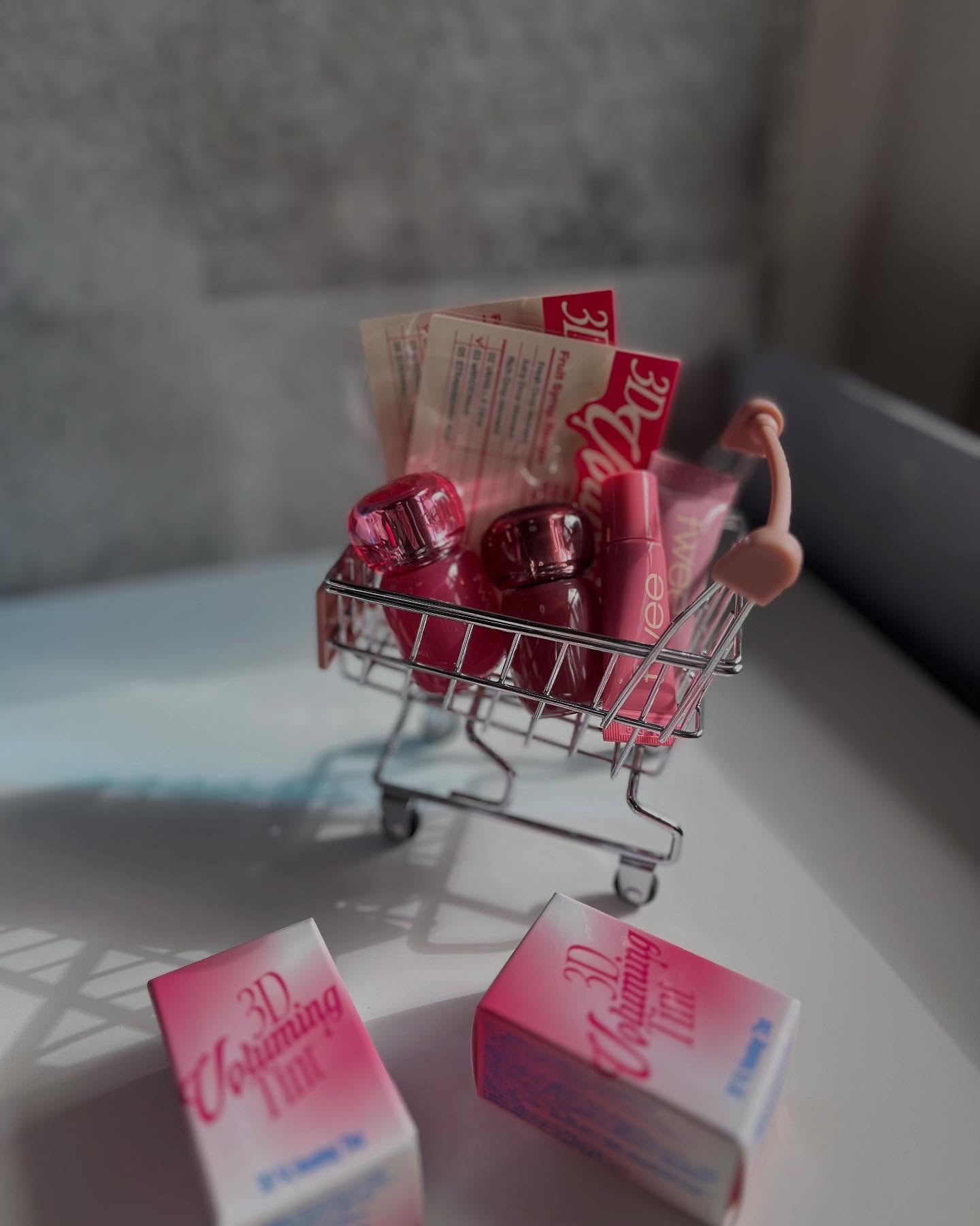 フィー 3Dボリューミングティント 07 ピーチポップ/fwee/リップティントを使ったクチコミ（3枚目）